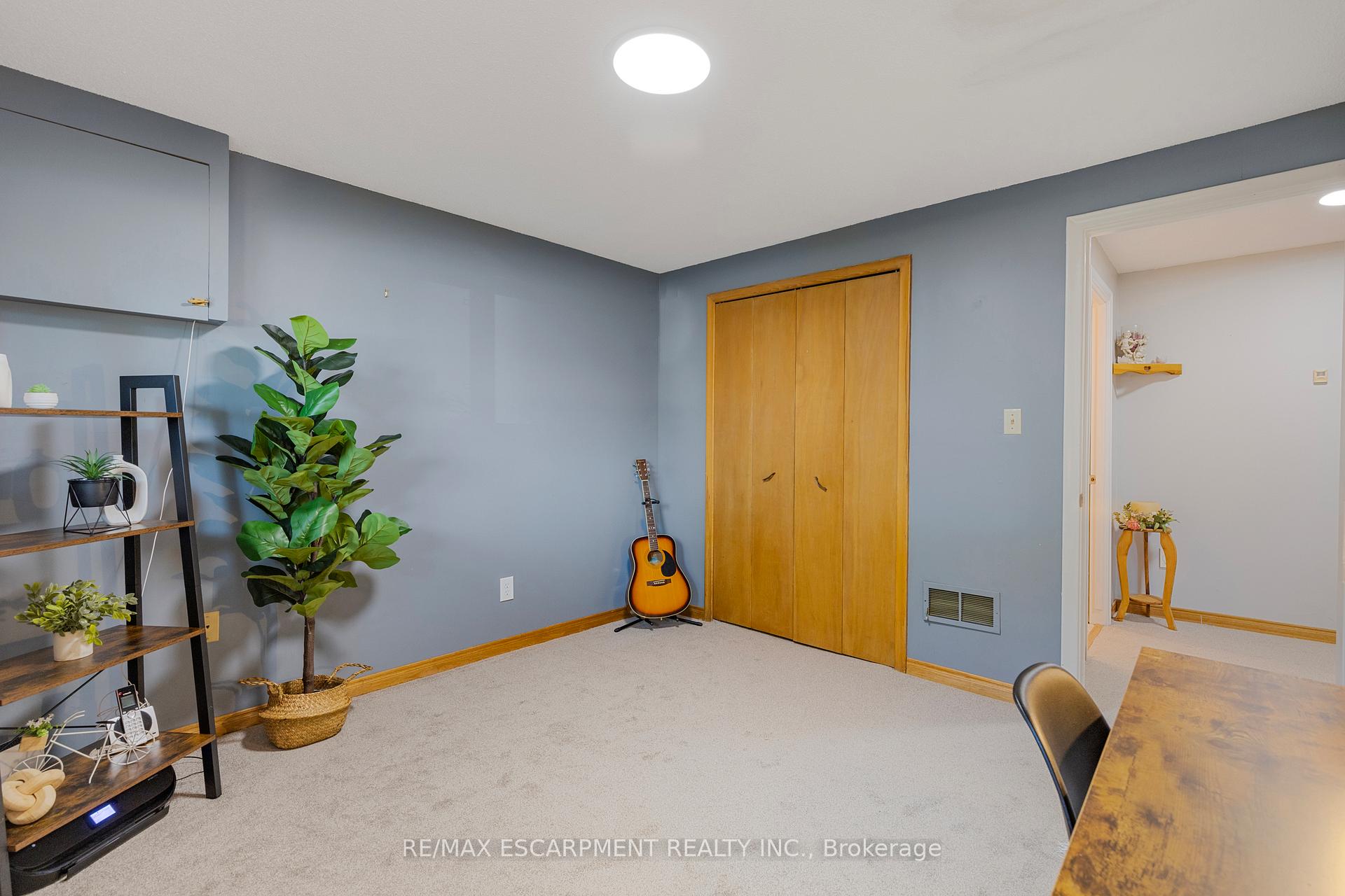 Photo 28 of 37 Glenvale Drive, Hamilton, Gilkson — HOMEH