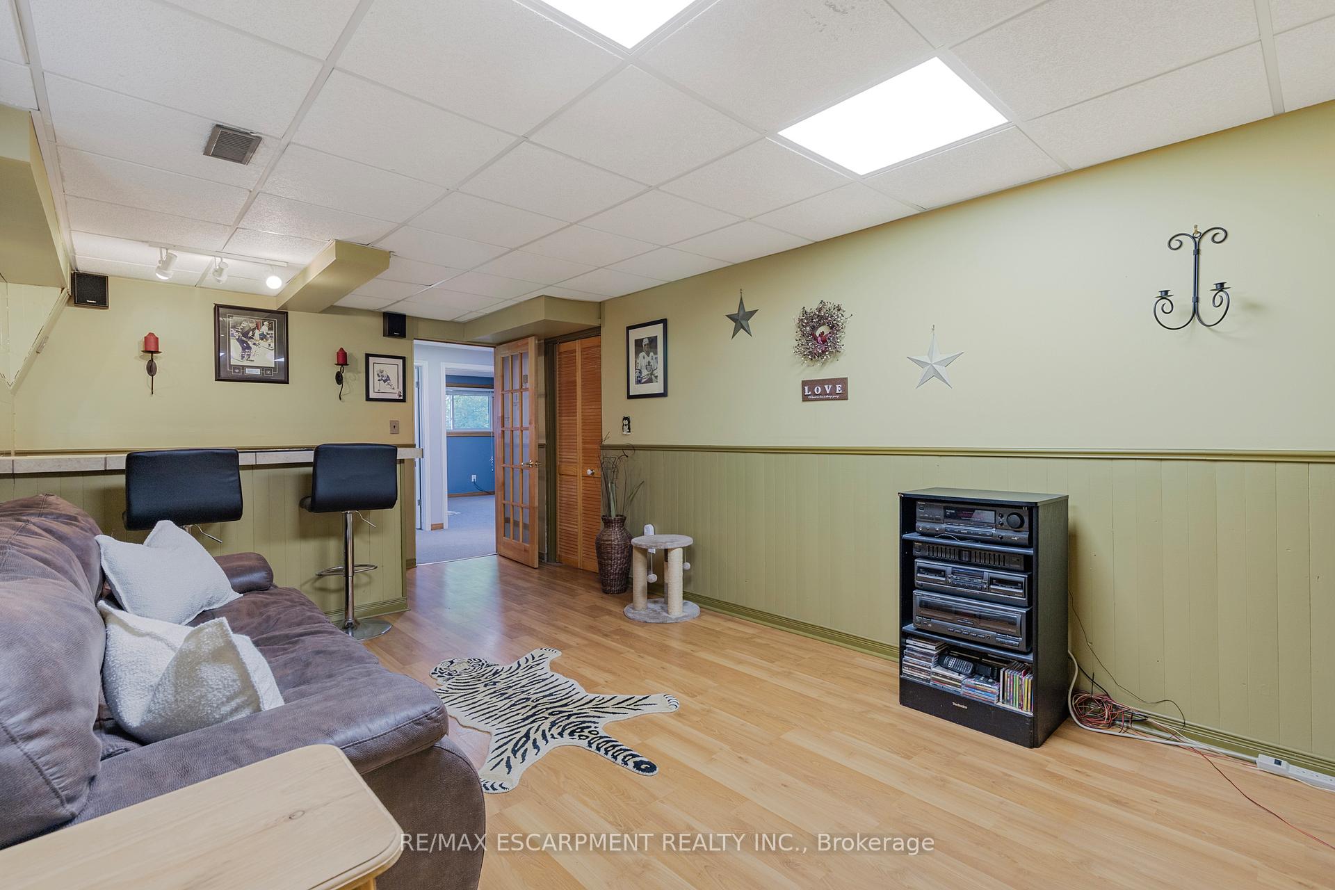 Photo 31 of 37 Glenvale Drive, Hamilton, Gilkson — HOMEH