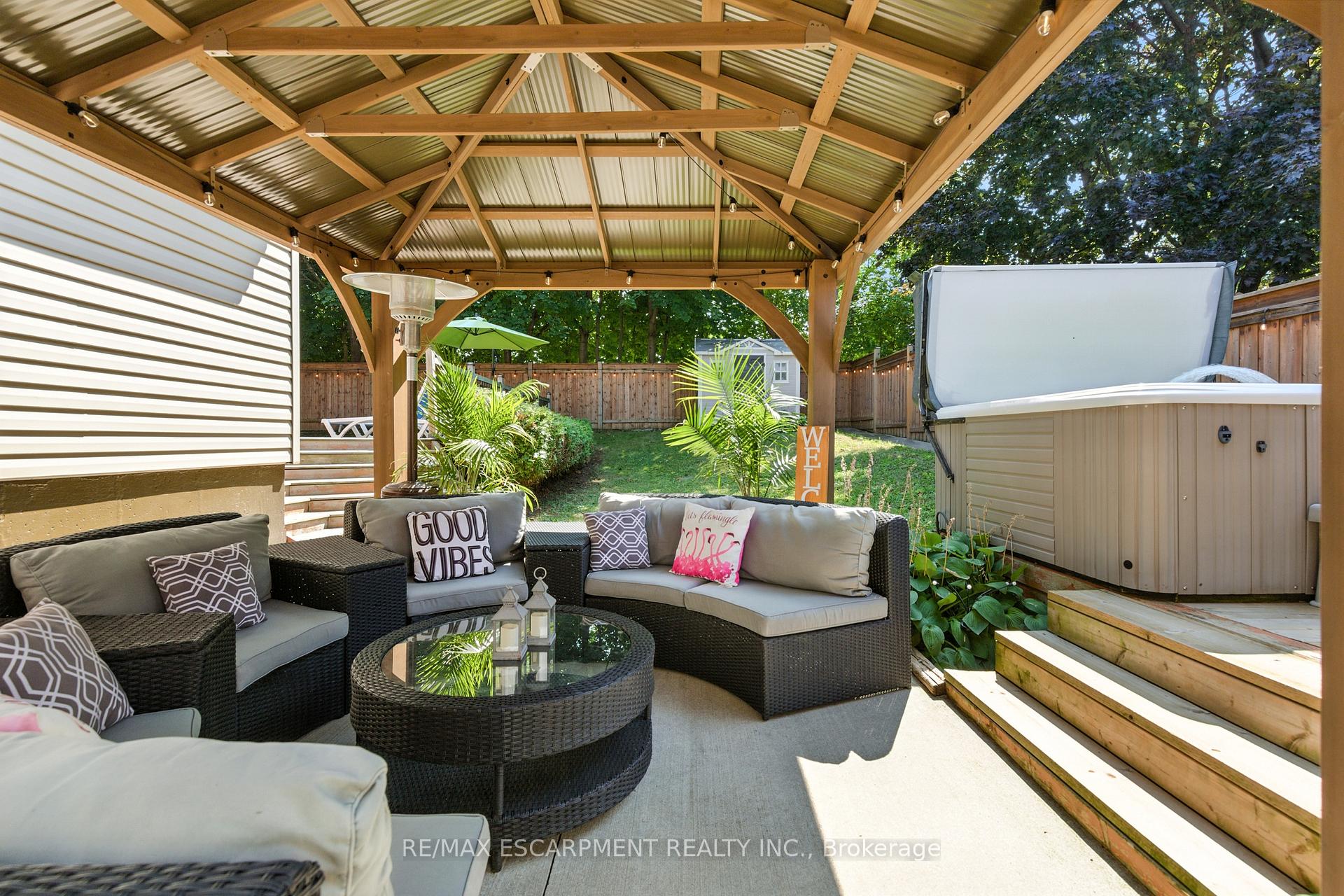 Photo 35 of 37 Glenvale Drive, Hamilton, Gilkson — HOMEH