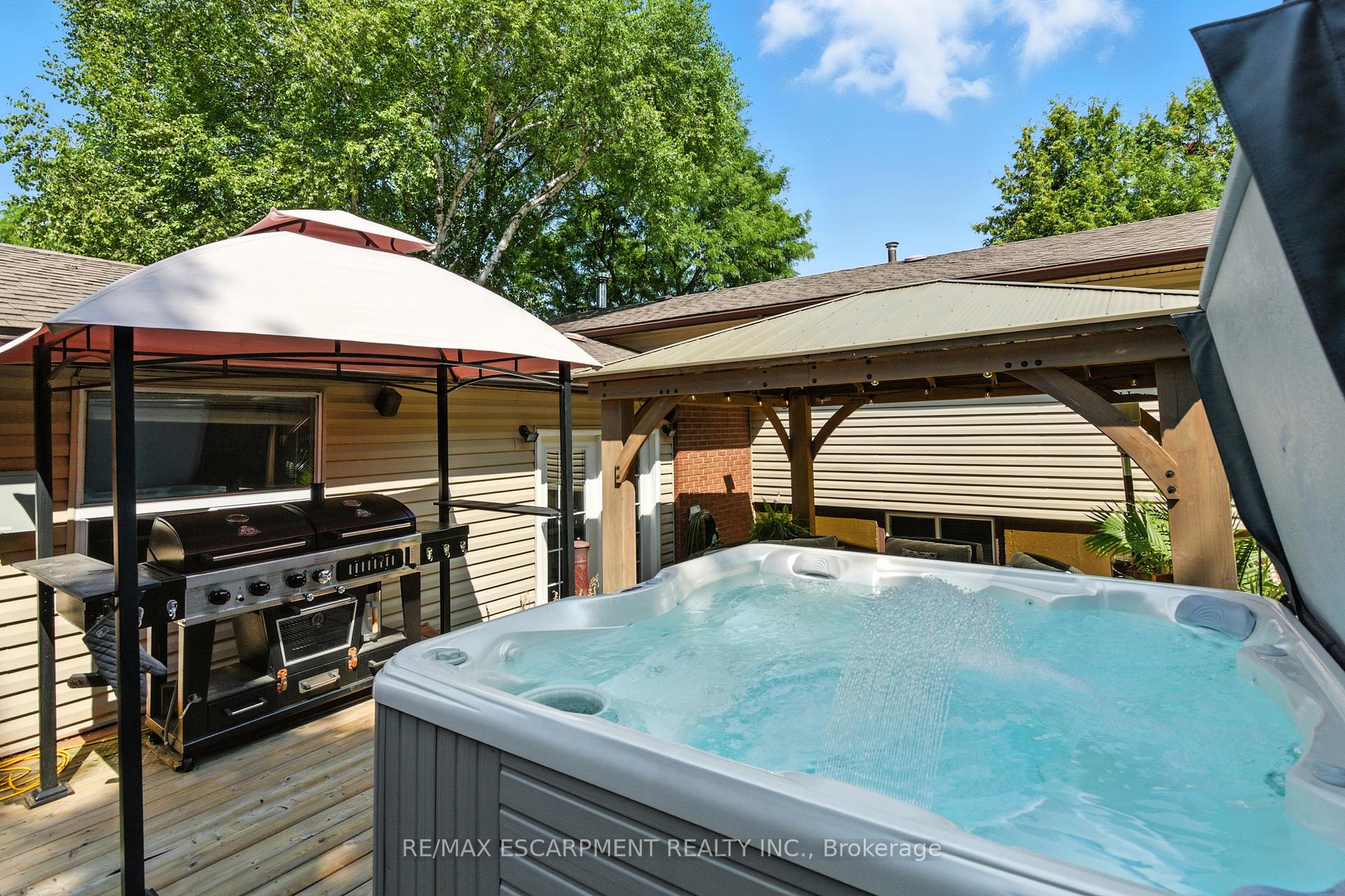 Photo 37 of 37 Glenvale Drive, Hamilton, Gilkson — HOMEH