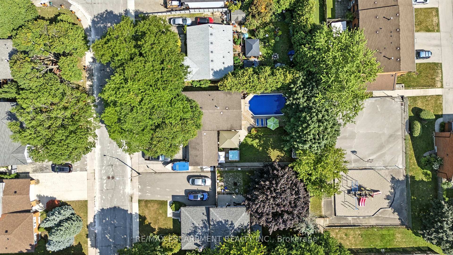 Photo 48 of 37 Glenvale Drive, Hamilton, Gilkson — HOMEH