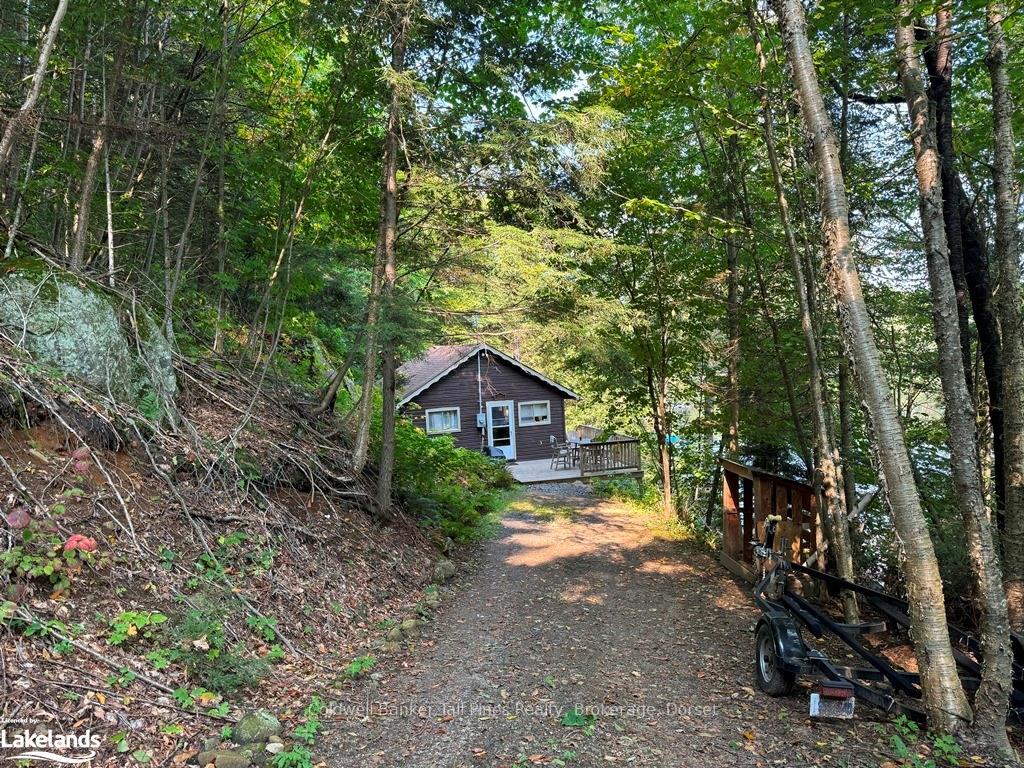 Photo 2 of 1023 Twilight Close W, Algonquin Highlands, McClintock — HOMEH