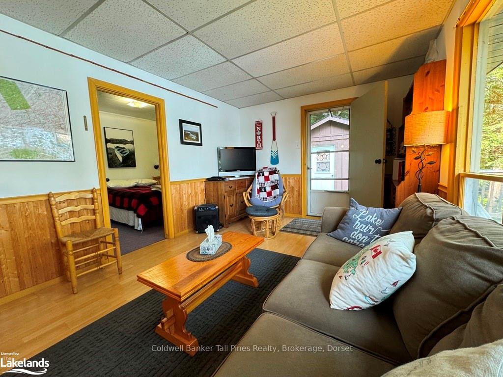 Photo 15 of 1023 Twilight Close W, Algonquin Highlands, McClintock — HOMEH