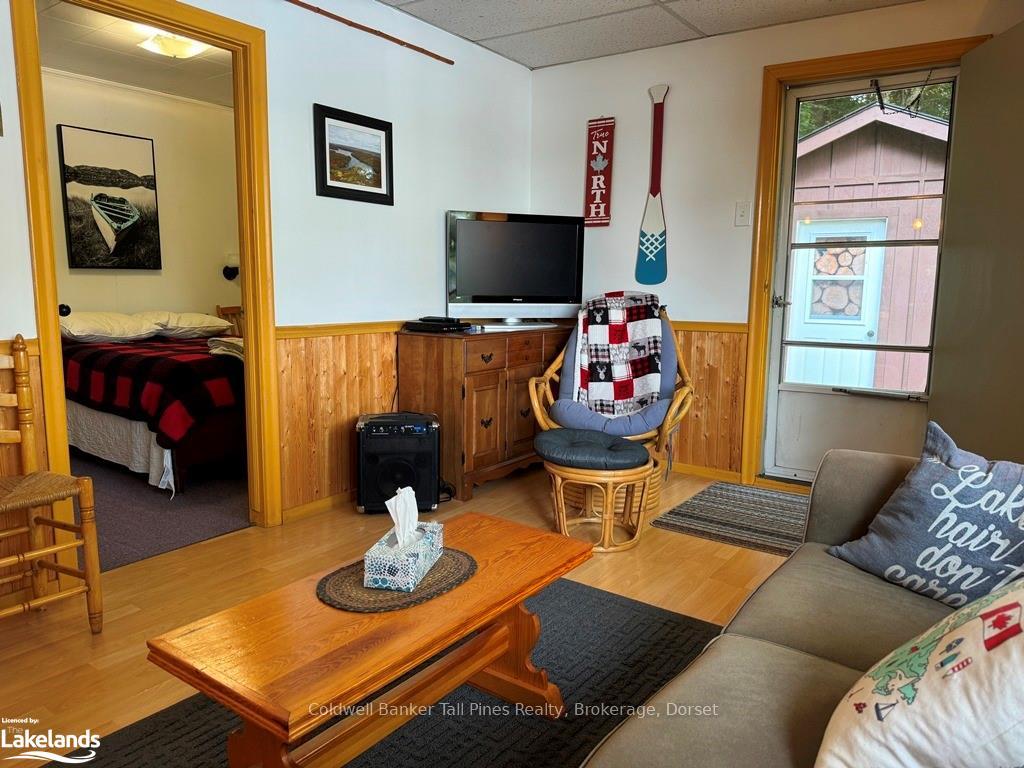 Photo 16 of 1023 Twilight Close W, Algonquin Highlands, McClintock — HOMEH