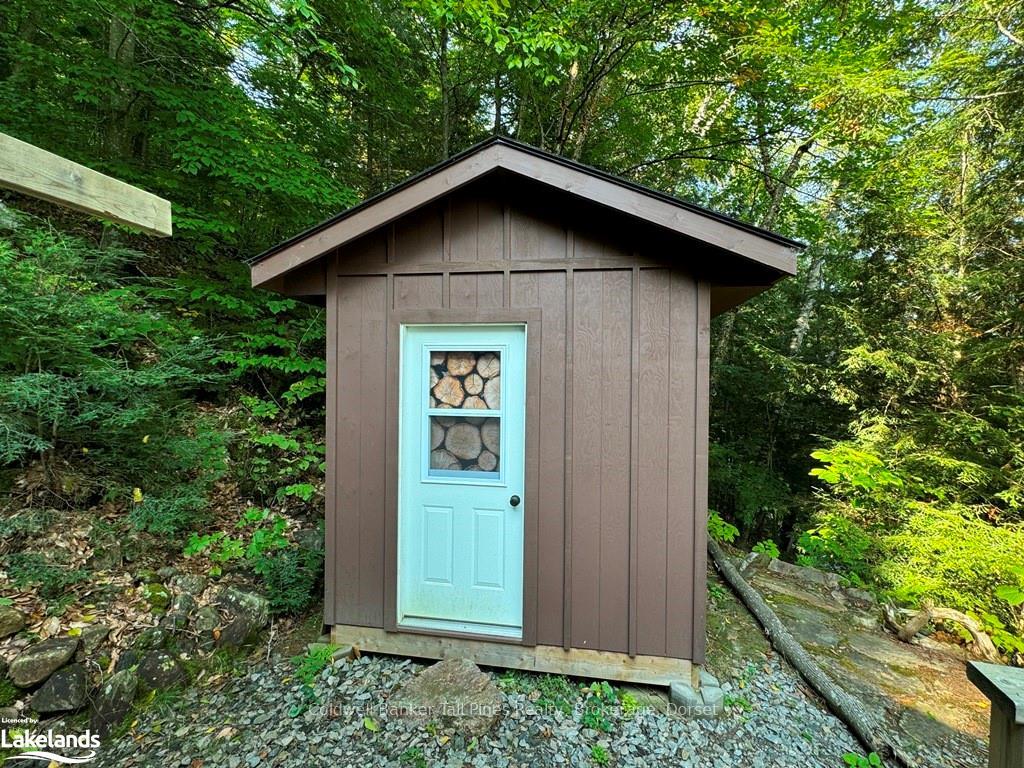 Photo 27 of 1023 Twilight Close W, Algonquin Highlands, McClintock — HOMEH