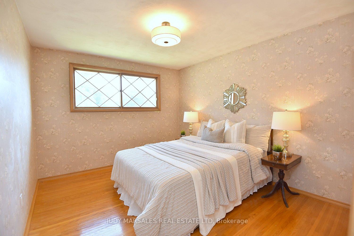 Photo 20 of 14 Hilltop Place, Hamilton, Dundas — HOMEH