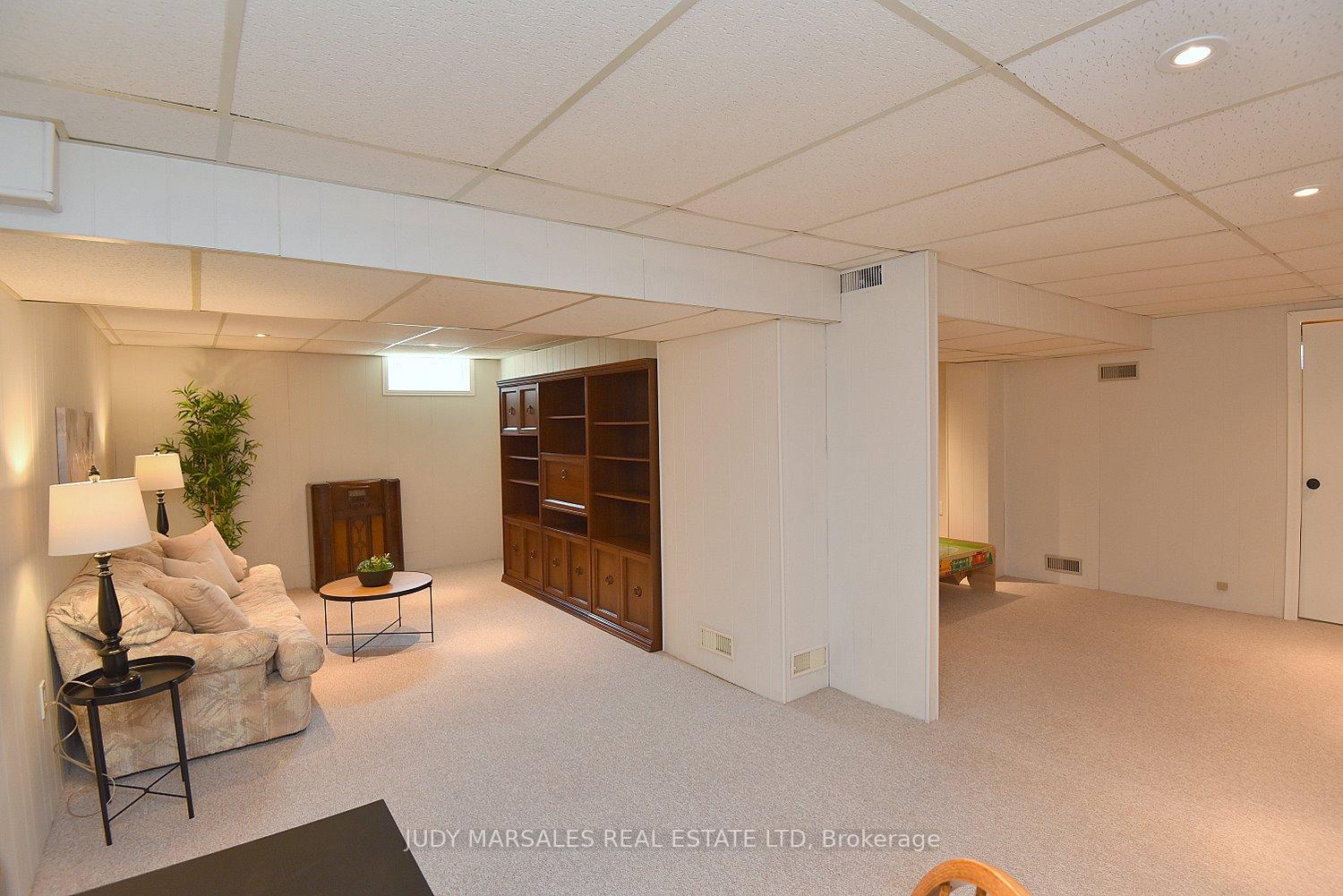Photo 28 of 14 Hilltop Place, Hamilton, Dundas — HOMEH
