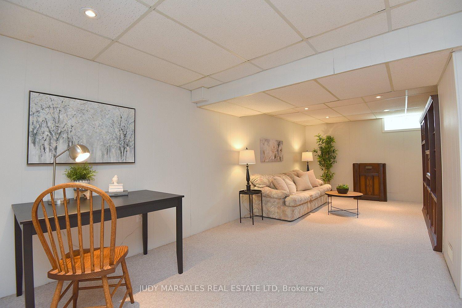 Photo 30 of 14 Hilltop Place, Hamilton, Dundas — HOMEH