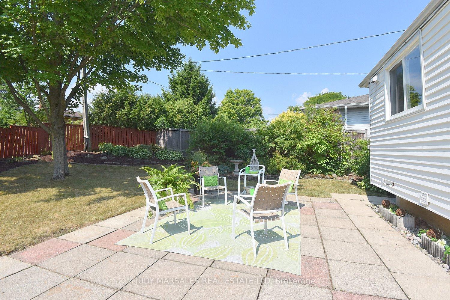 Photo 32 of 14 Hilltop Place, Hamilton, Dundas — HOMEH
