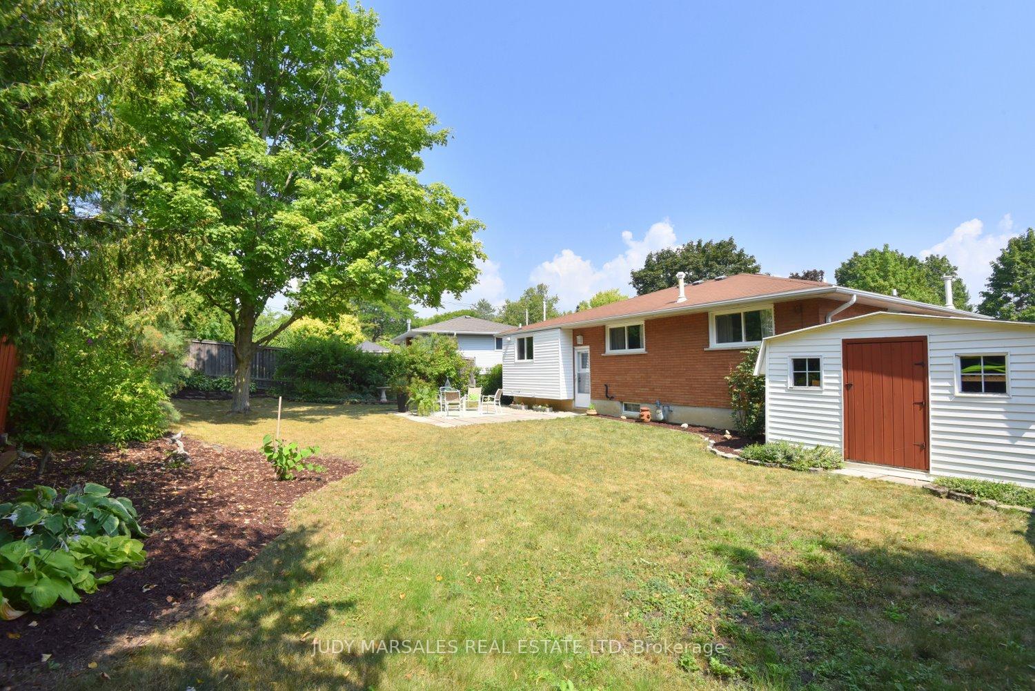 Photo 35 of 14 Hilltop Place, Hamilton, Dundas — HOMEH