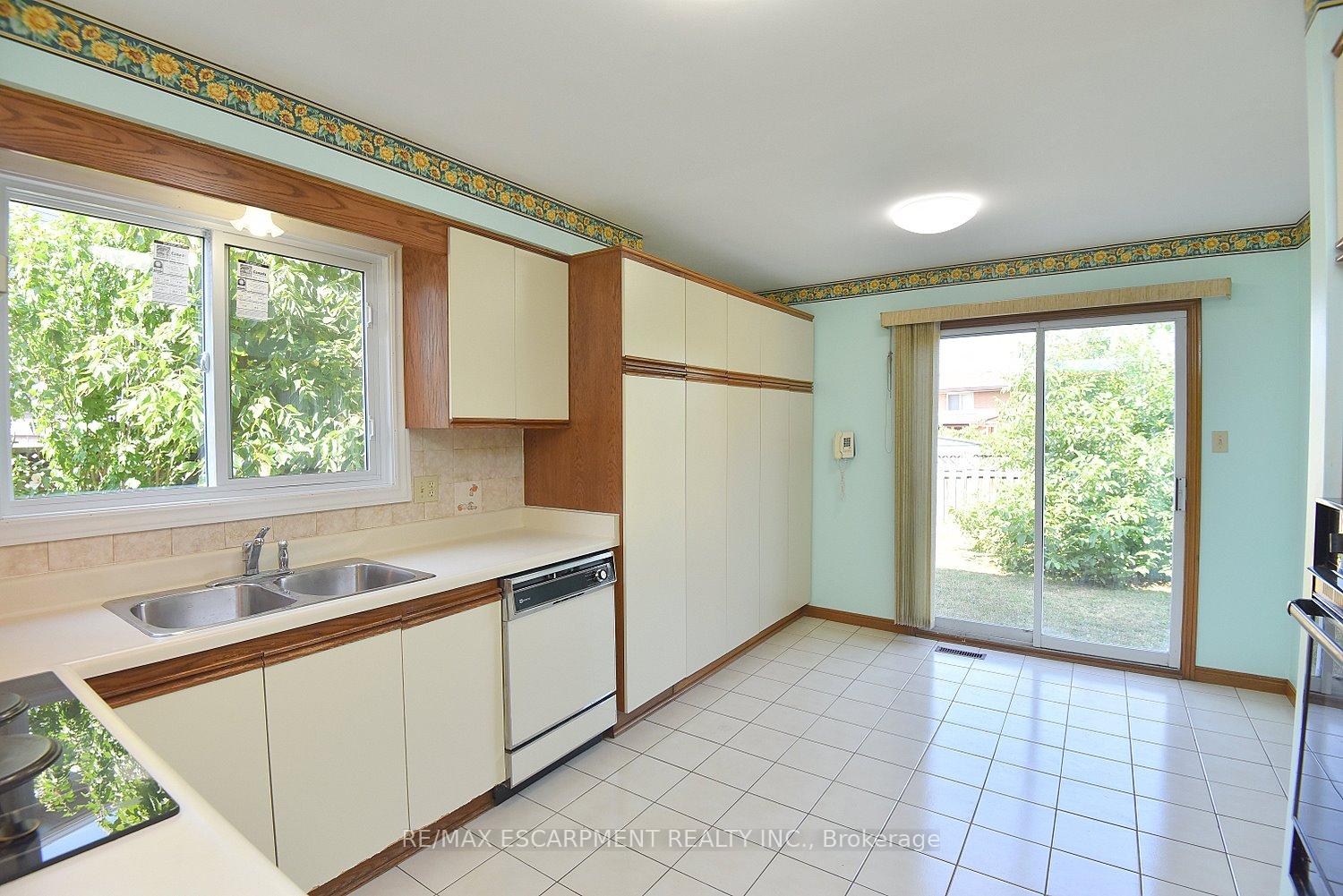 Photo 18 of 3 Lord Court, Hamilton, Kentley — HOMEH