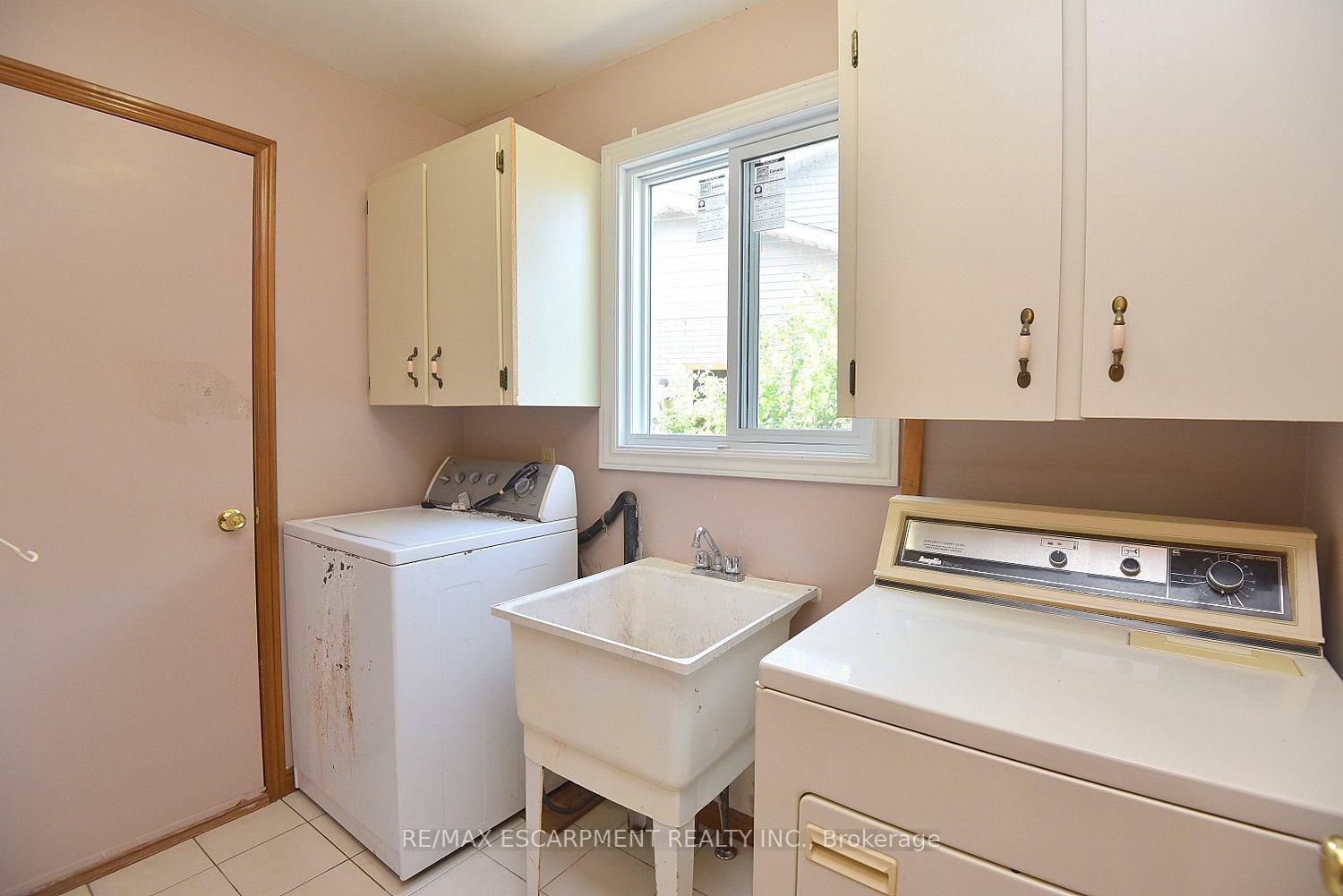 Photo 46 of 3 Lord Court, Hamilton, Kentley — HOMEH