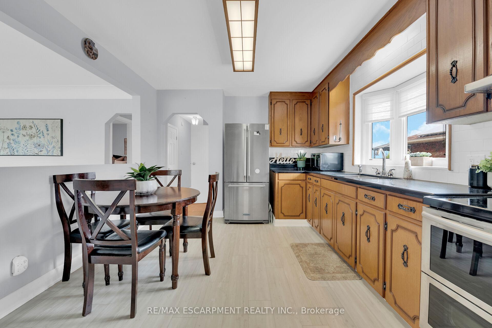 Photo 6 of 261 Mcneilly Road, Hamilton, Fruitland — HOMEH