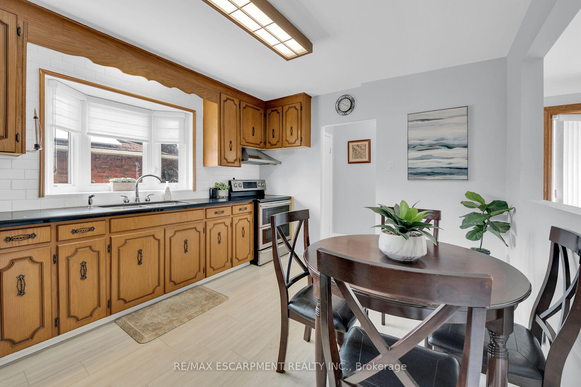 Photo 9 of 261 Mcneilly Road, Hamilton, Fruitland — HOMEH