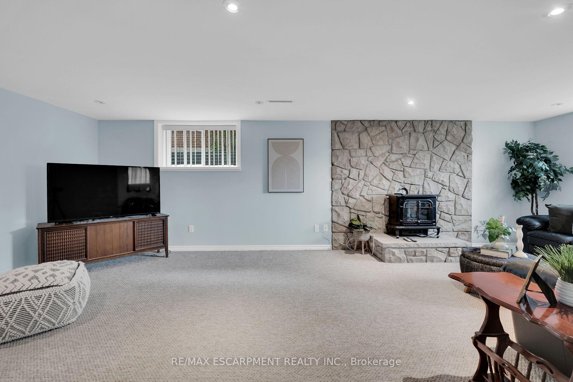 Photo 25 of 261 Mcneilly Road, Hamilton, Fruitland — HOMEH