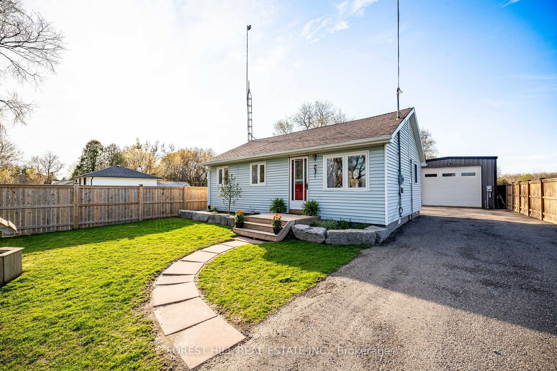 Photo 2 of 4028 Highway 2 Road, Clarington, Rural Clarington — HOMEH