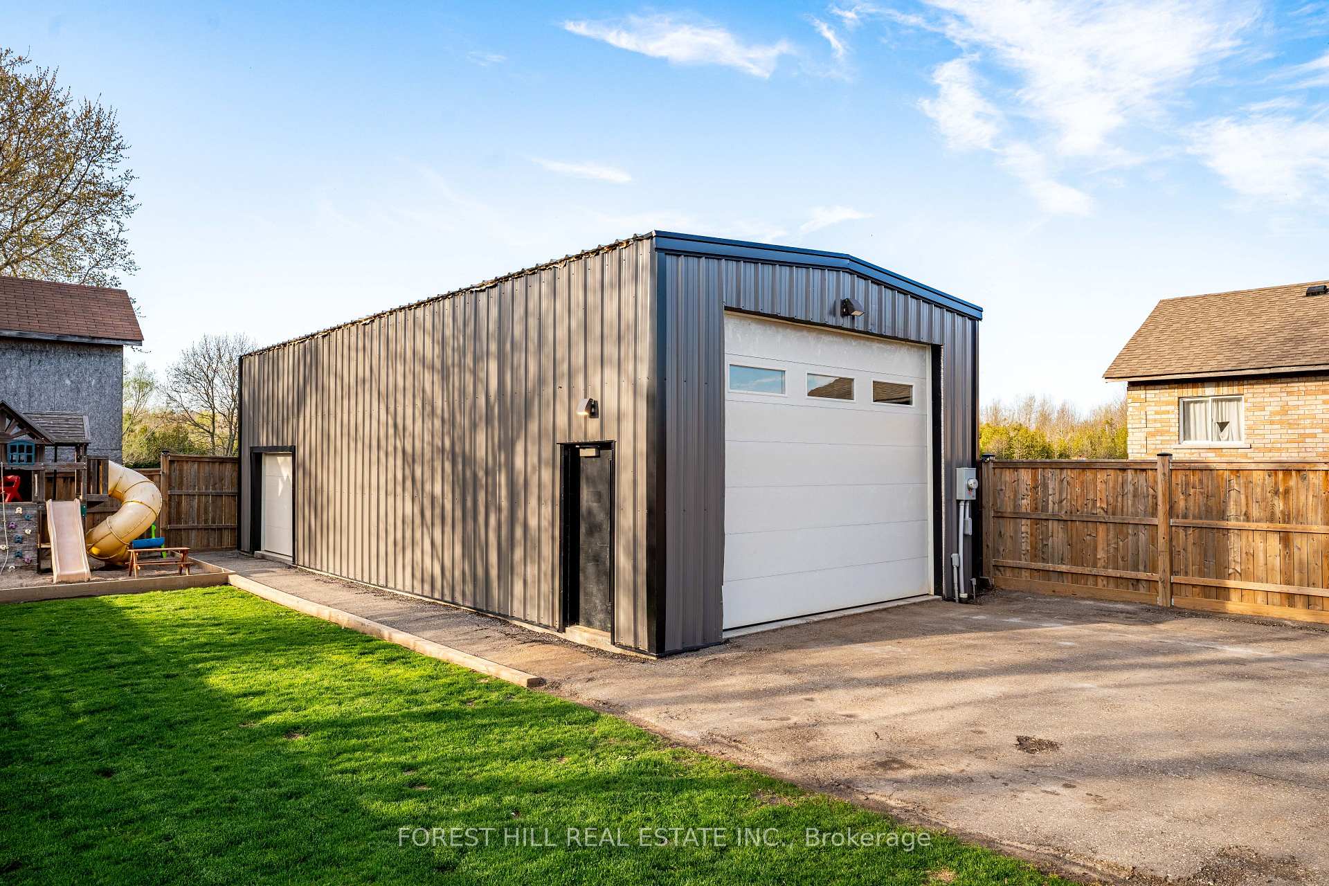 Photo 5 of 4028 Highway 2 Road, Clarington, Rural Clarington — HOMEH