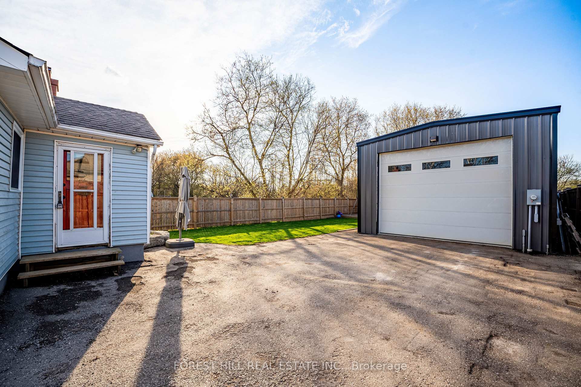 Photo 6 of 4028 Highway 2 Road, Clarington, Rural Clarington — HOMEH