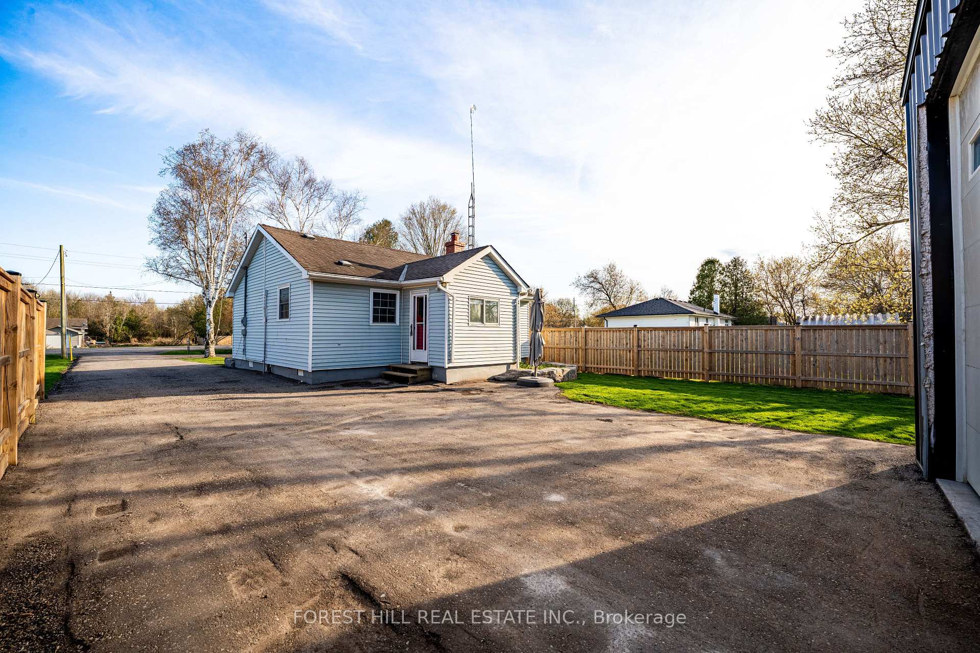 Photo 24 of 4028 Highway 2 Road, Clarington, Rural Clarington — HOMEH