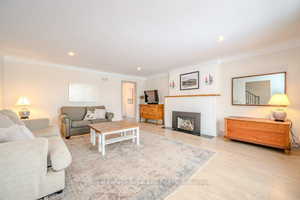 Photo 5 of 112 Forest Street, Guelph, Dovercliffe Park/Old University — HOMEH
