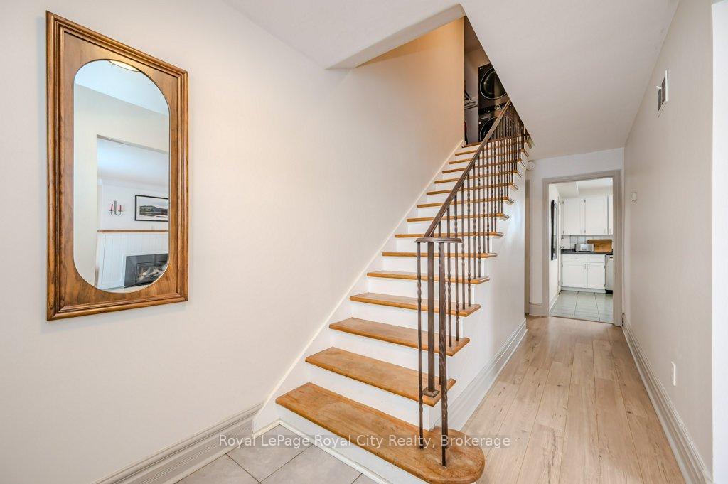 Photo 11 of 112 Forest Street, Guelph, Dovercliffe Park/Old University — HOMEH