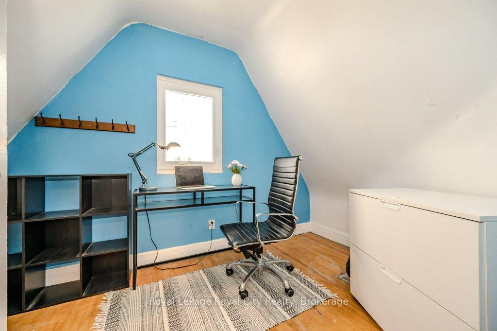 Photo 15 of 112 Forest Street, Guelph, Dovercliffe Park/Old University — HOMEH