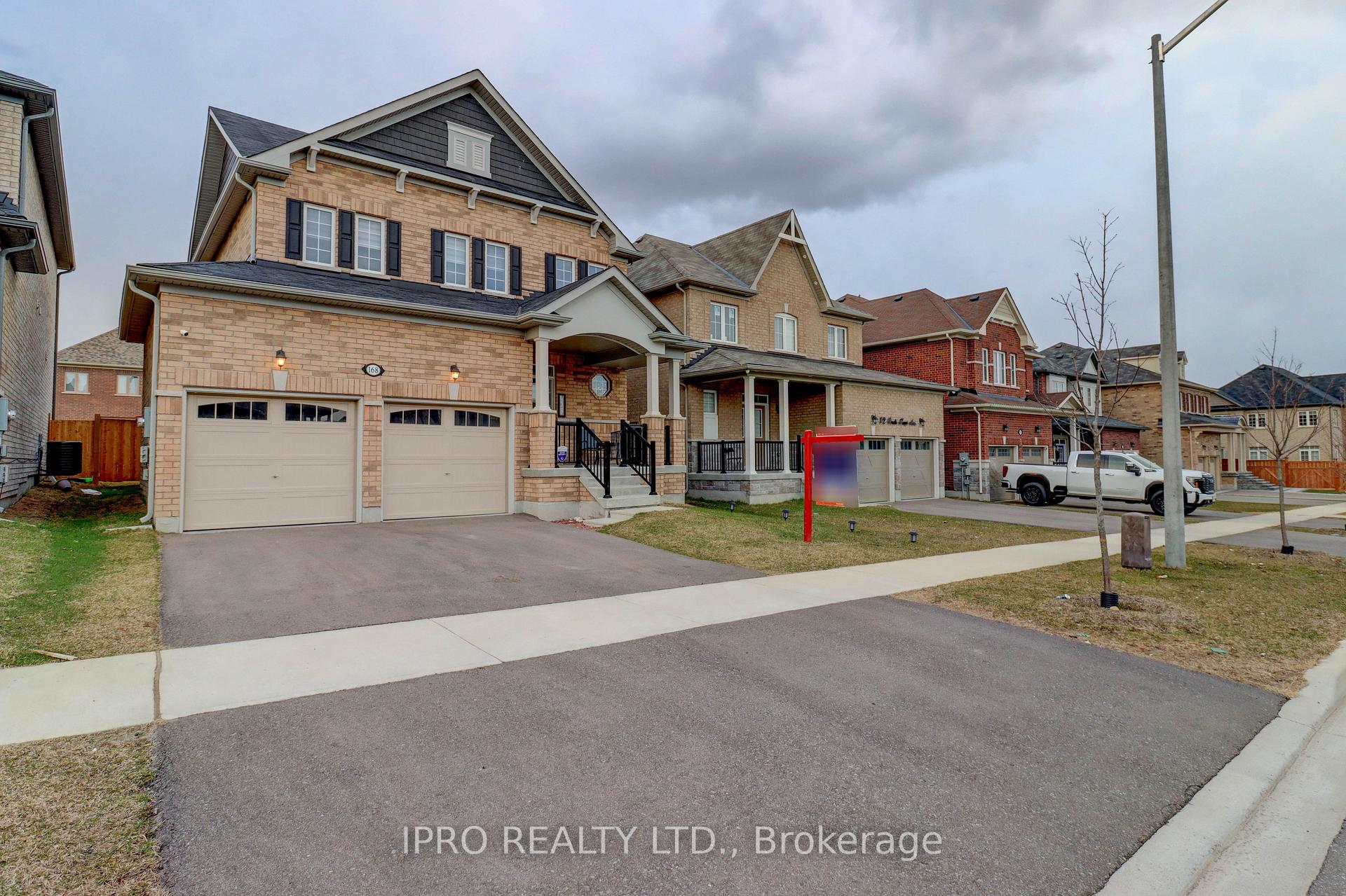 Photo 2 of 168 Ronald Hooper Avenue, Clarington, Bowmanville — HOMEH