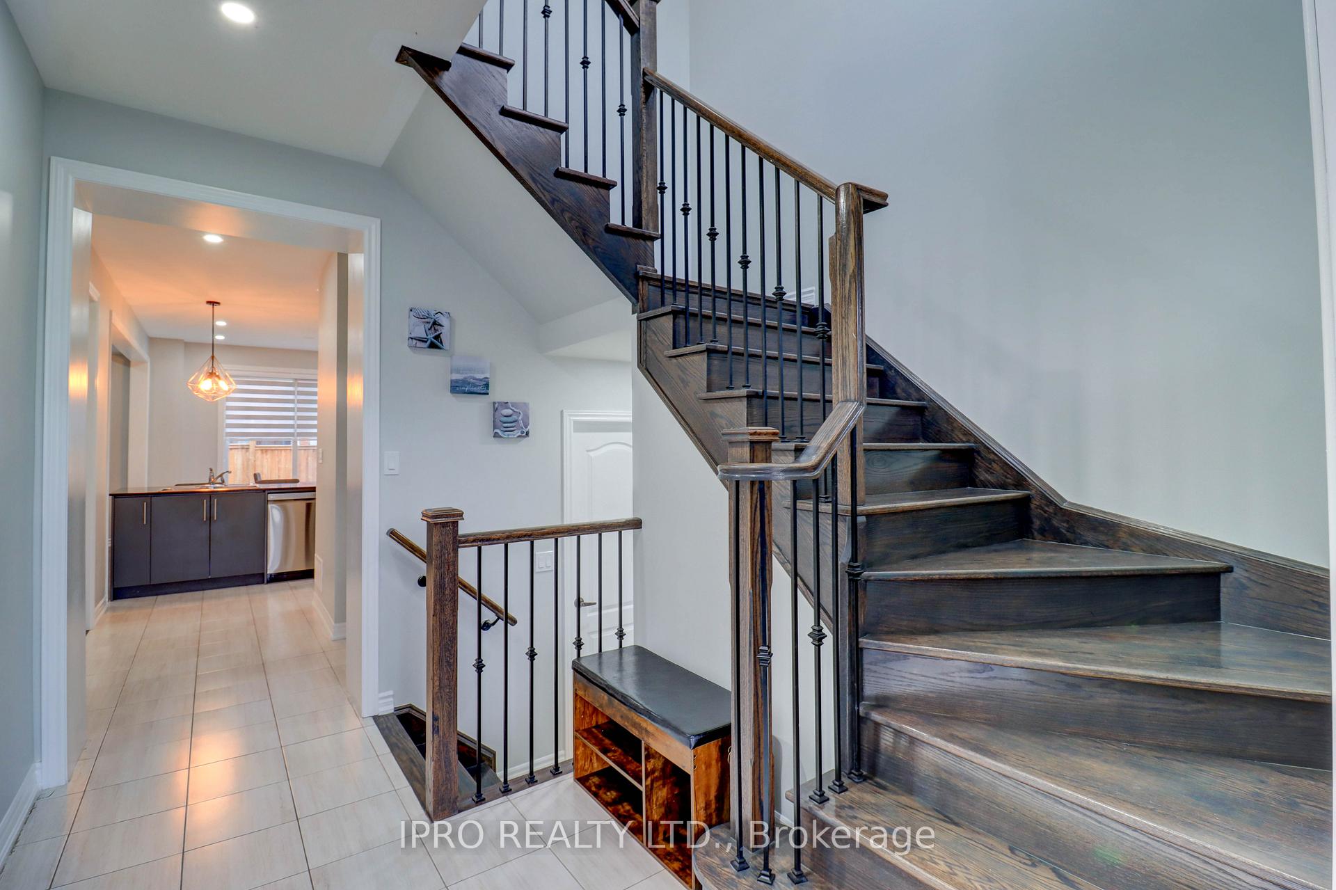 Photo 5 of 168 Ronald Hooper Avenue, Clarington, Bowmanville — HOMEH