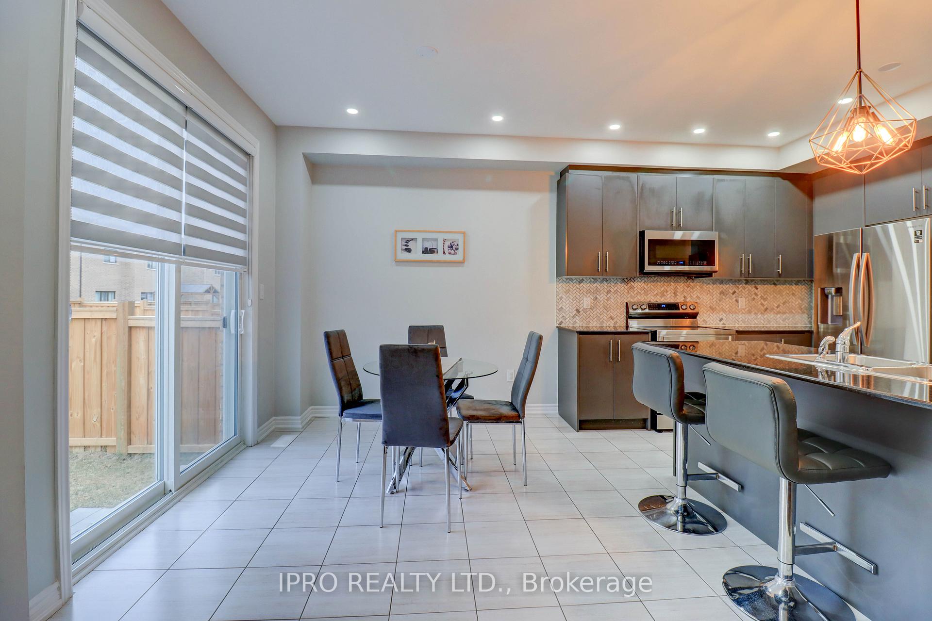 Photo 11 of 168 Ronald Hooper Avenue, Clarington, Bowmanville — HOMEH