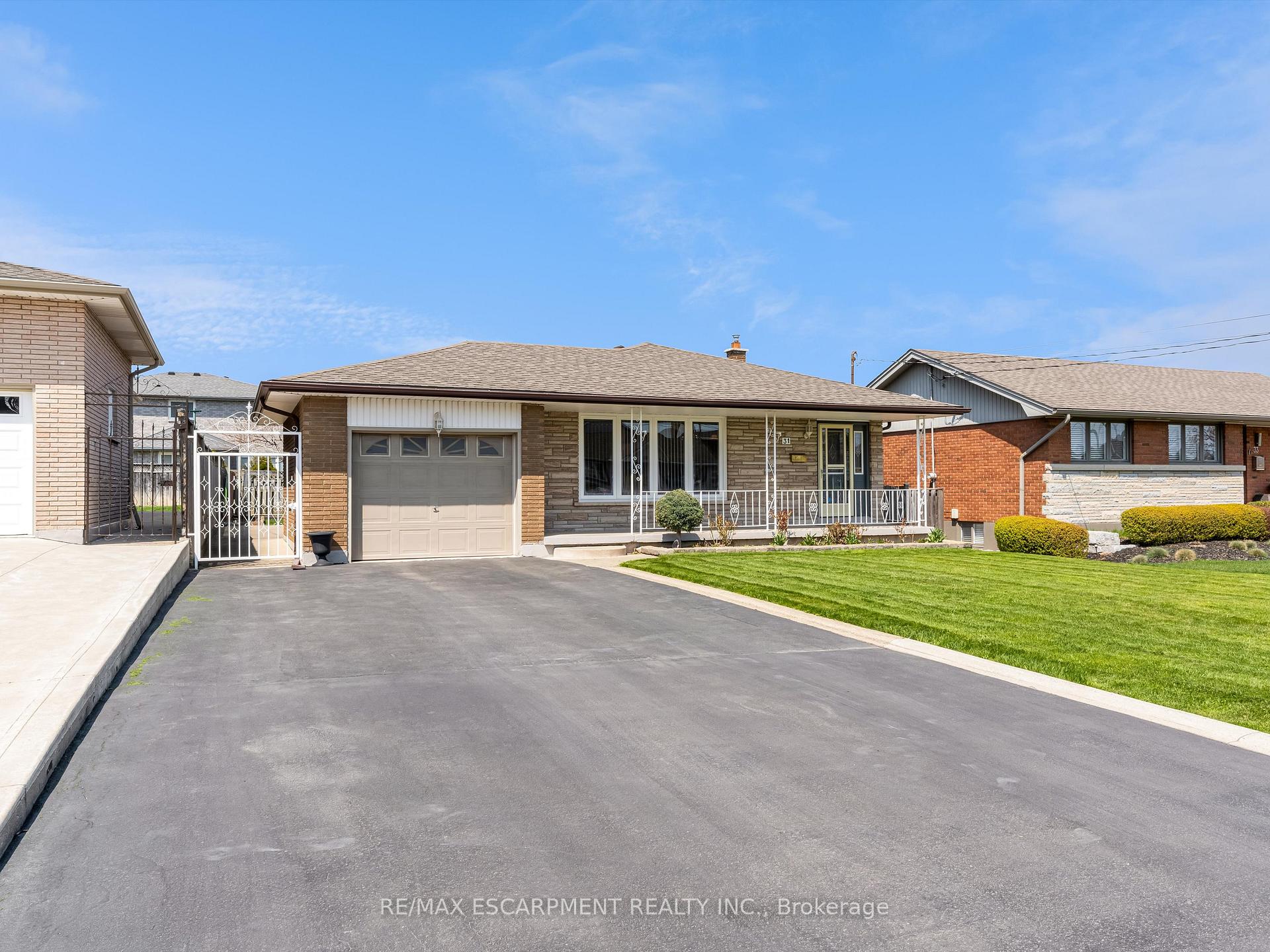 Photo 4 of 31 Kilbourn Avenue, Hamilton, Stoney Creek — HOMEH