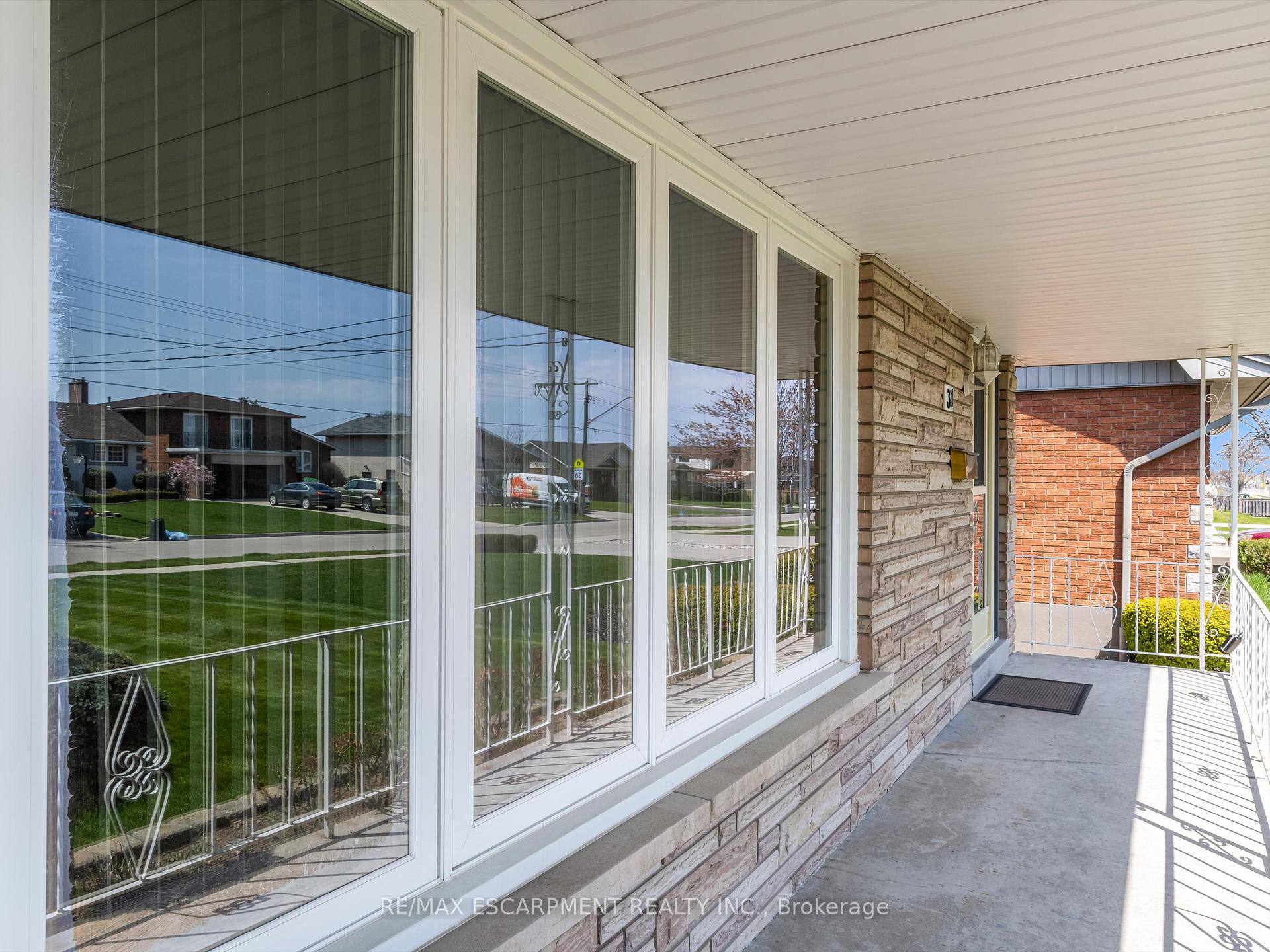 Photo 6 of 31 Kilbourn Avenue, Hamilton, Stoney Creek — HOMEH