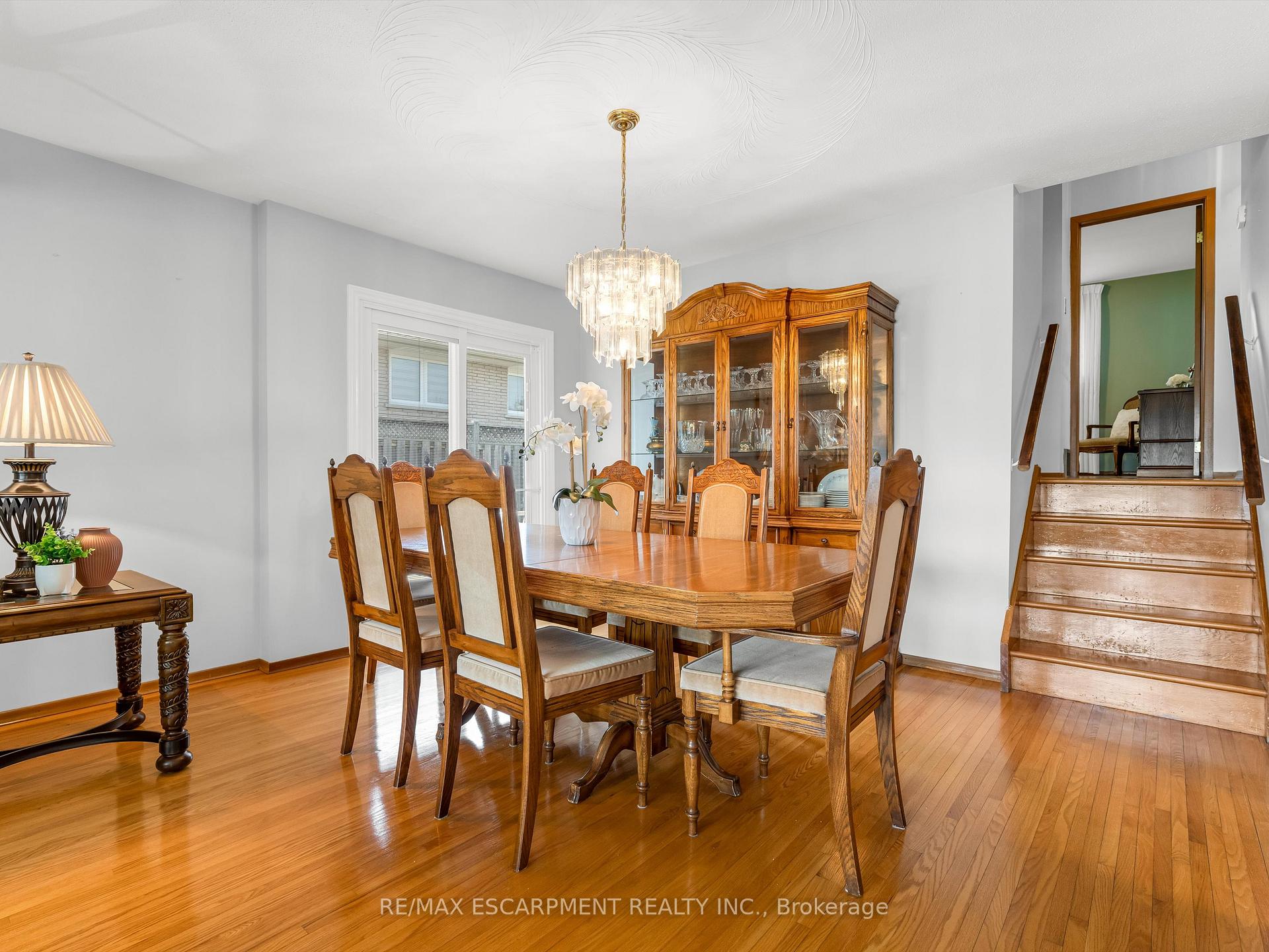 Photo 13 of 31 Kilbourn Avenue, Hamilton, Stoney Creek — HOMEH