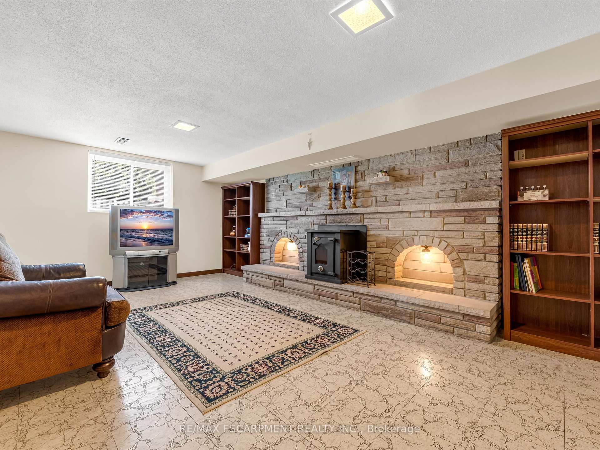 Photo 28 of 31 Kilbourn Avenue, Hamilton, Stoney Creek — HOMEH