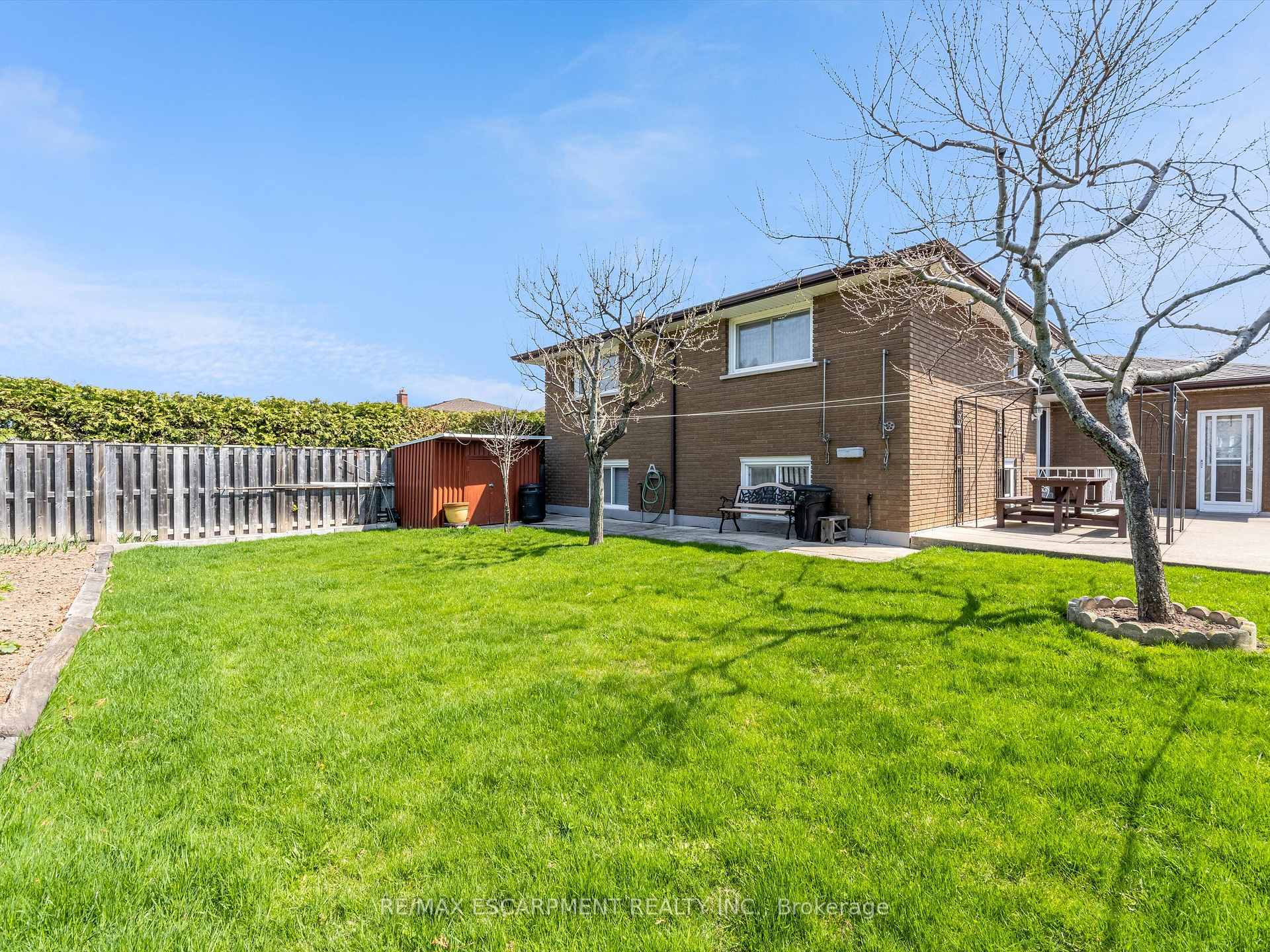 Photo 38 of 31 Kilbourn Avenue, Hamilton, Stoney Creek — HOMEH