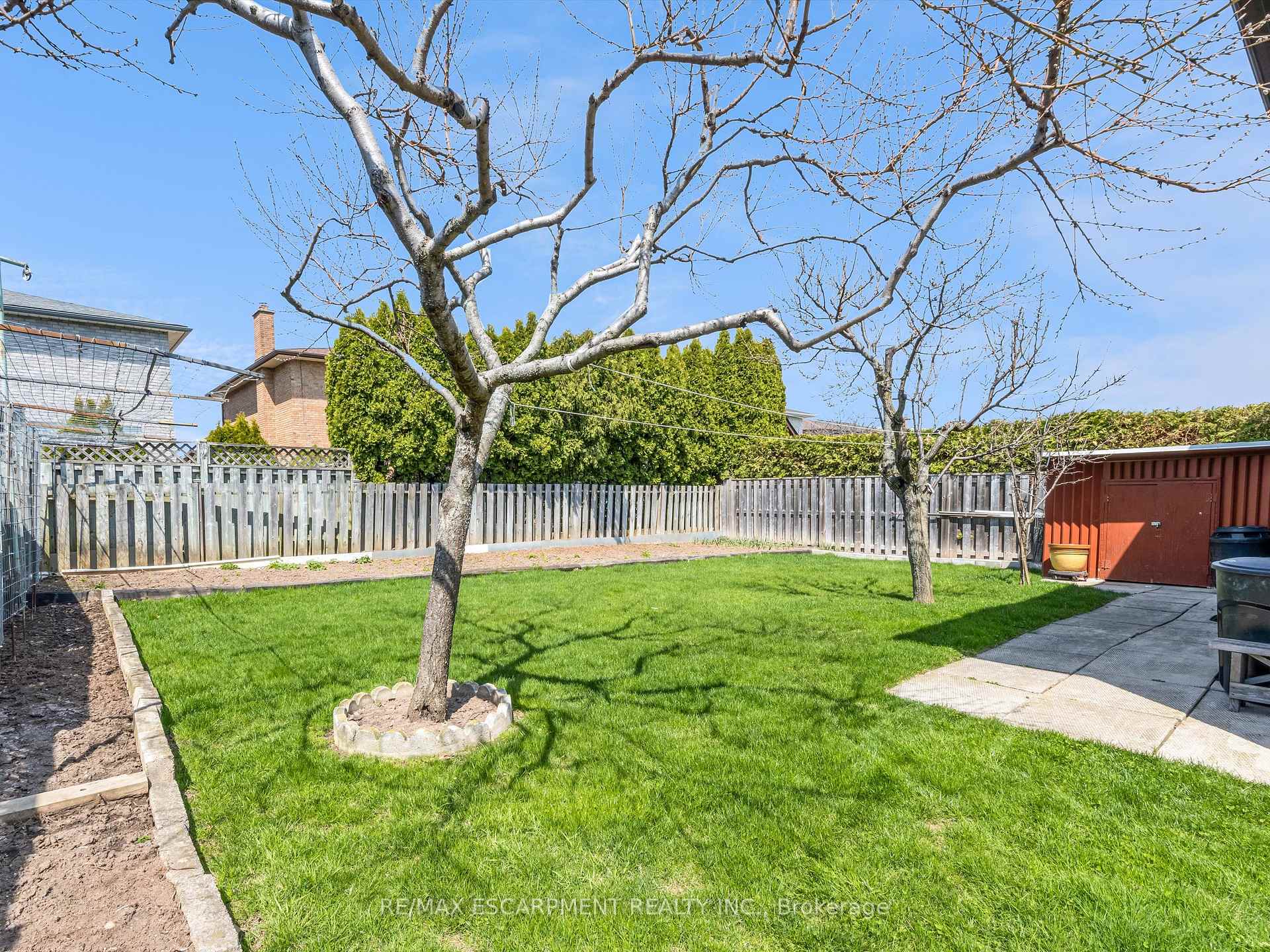 Photo 39 of 31 Kilbourn Avenue, Hamilton, Stoney Creek — HOMEH