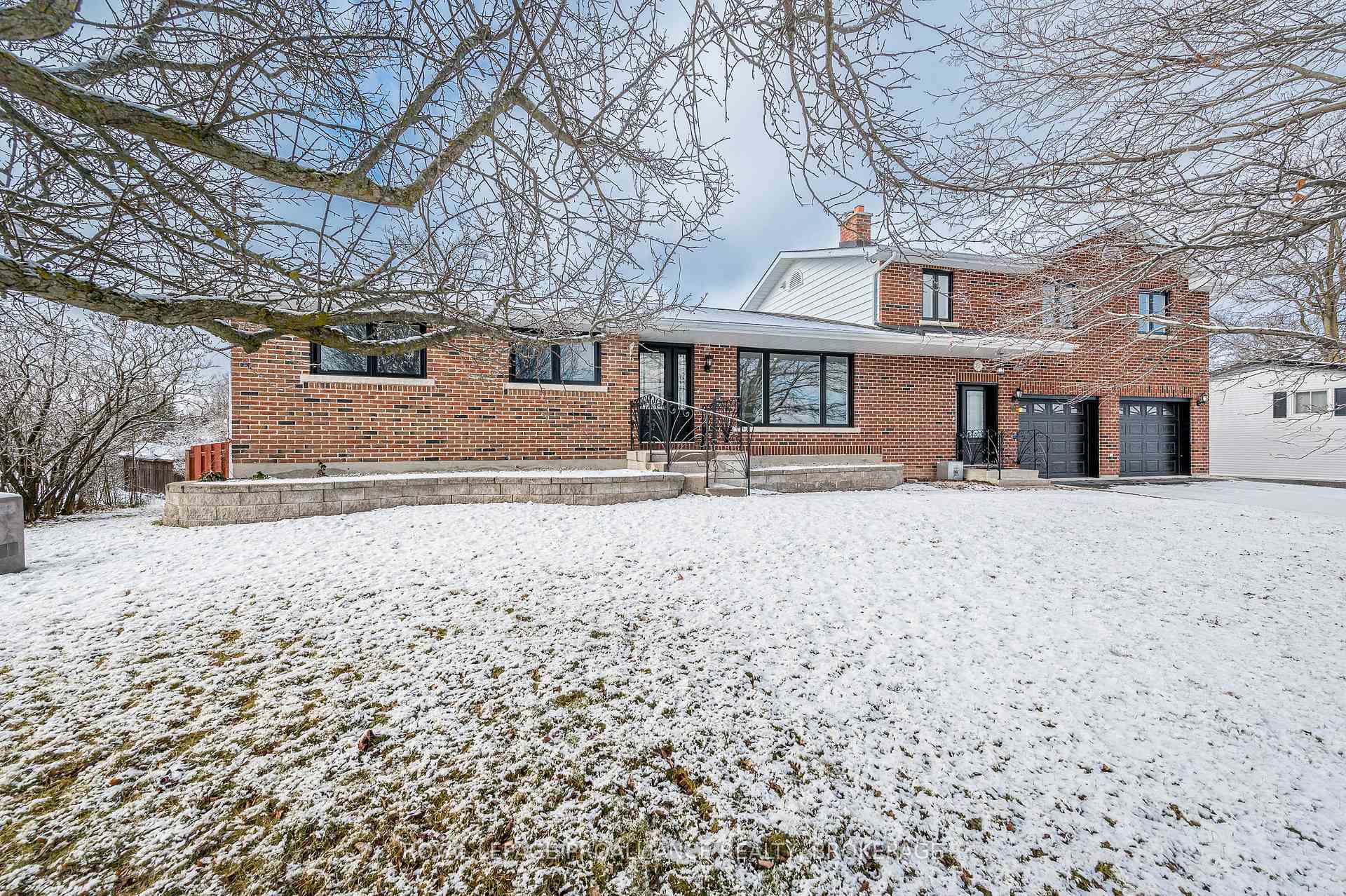 Photo 2 of 3613 Battersea Road, Frontenac, Frontenac South — HOMEH