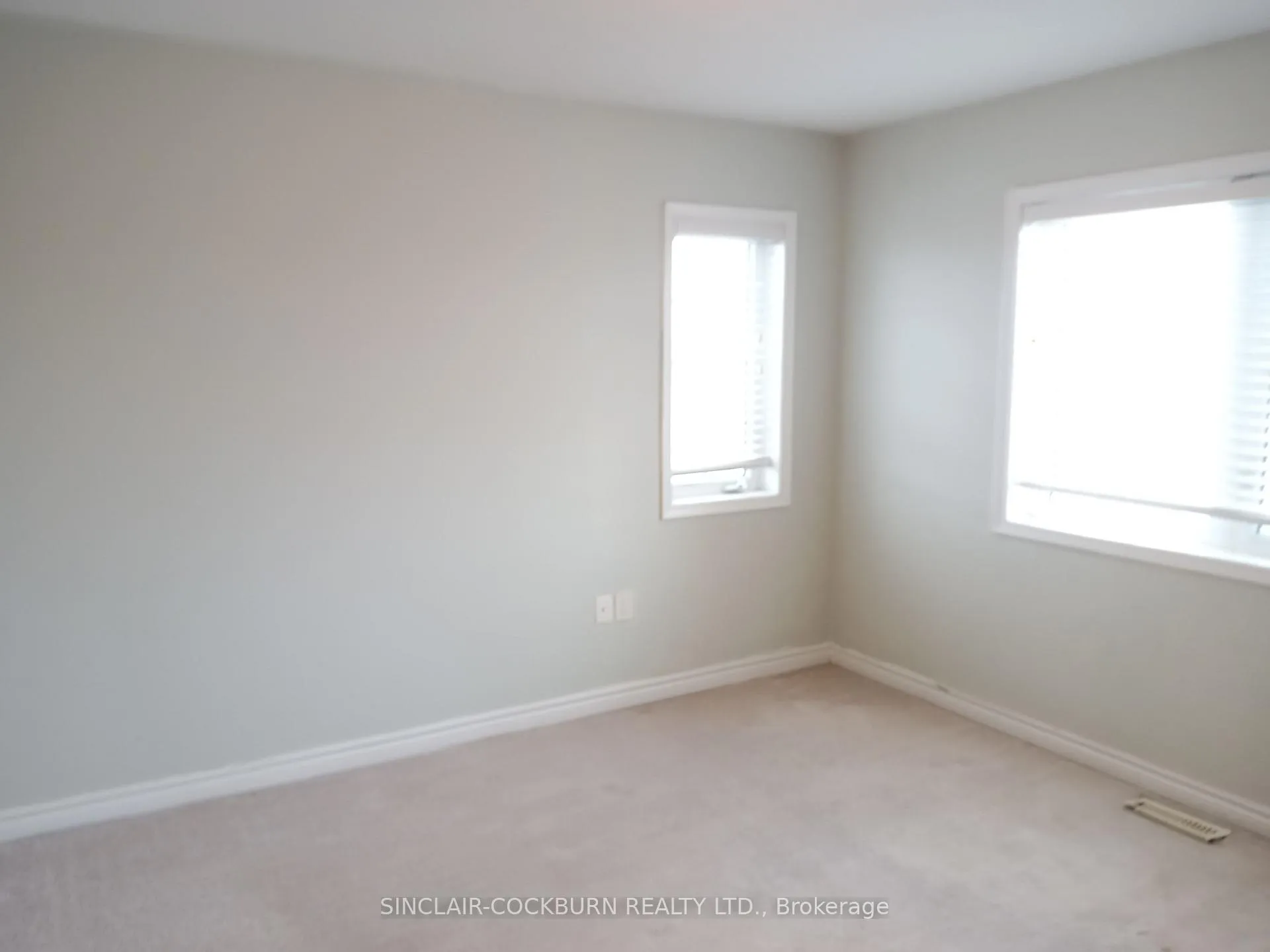 Photo 10 of 4 Redfern Street, Brampton, Northwest Brampton — HOMEH