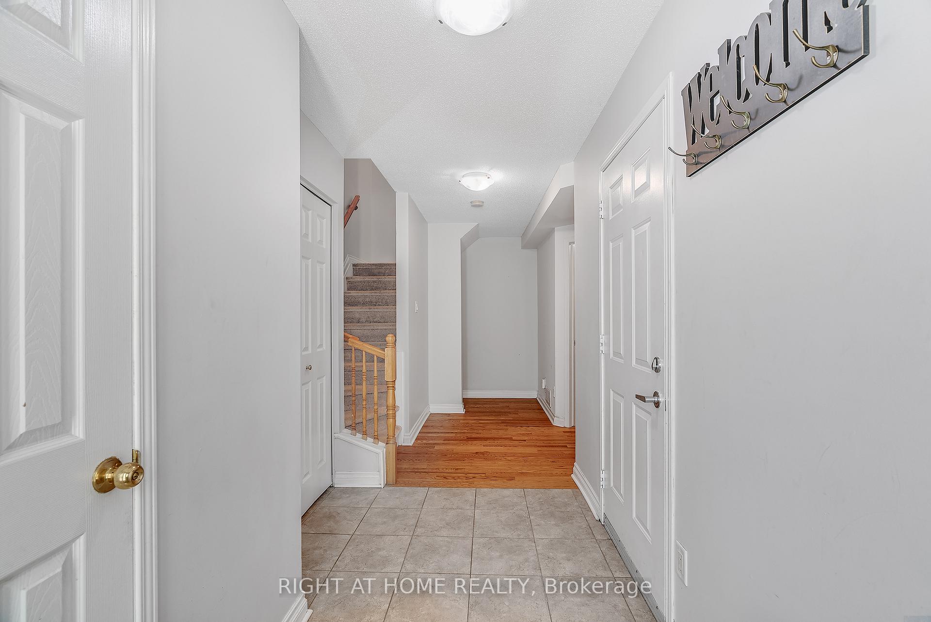 Photo 10 of 134 Fordham Private, Ottawa, Central Park — HOMEH