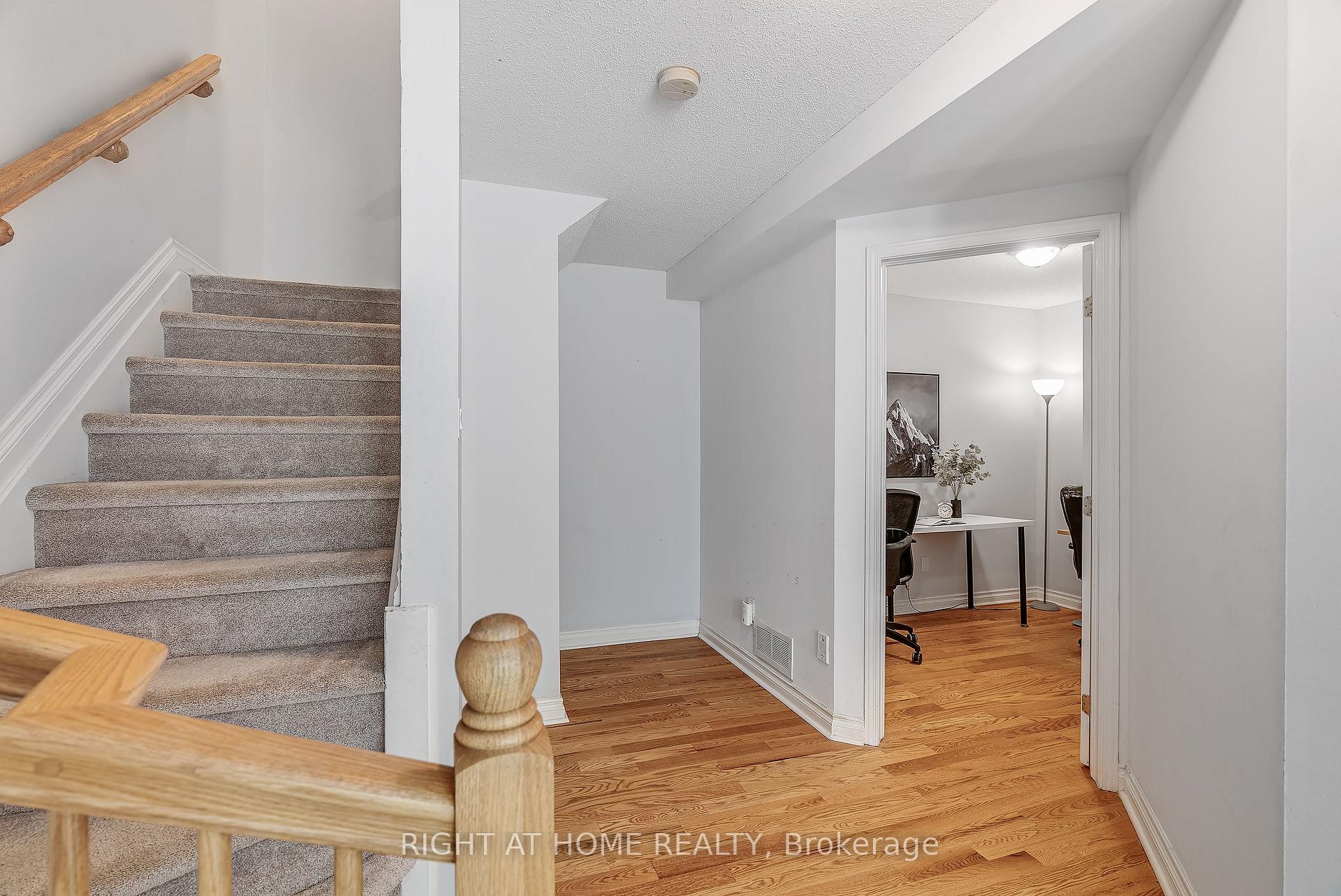 Photo 4 of 134 Fordham Private, Ottawa, Central Park — HOMEH