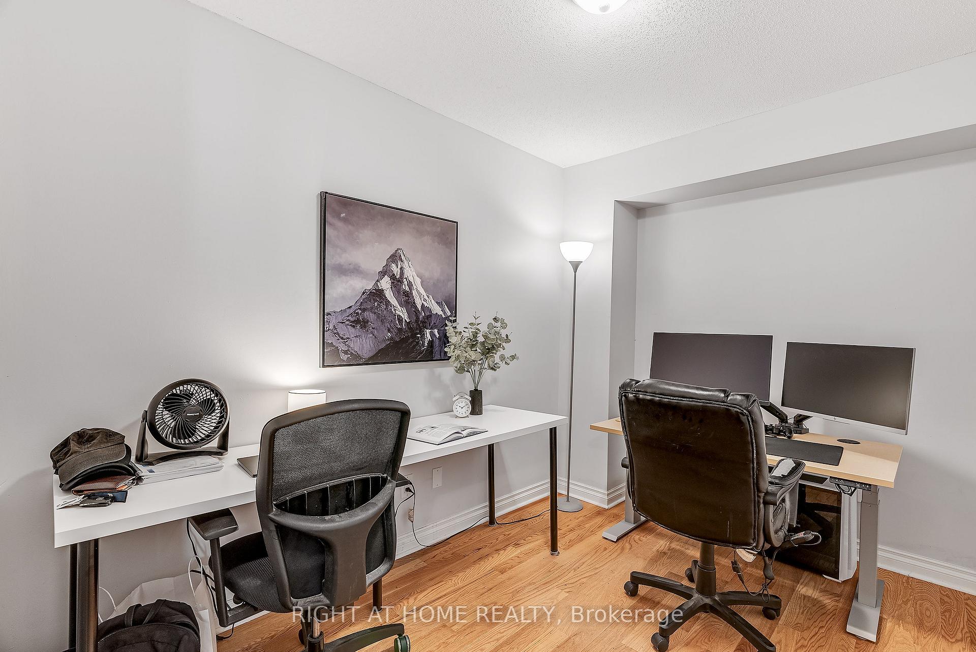 Photo 7 of 134 Fordham Private, Ottawa, Central Park — HOMEH