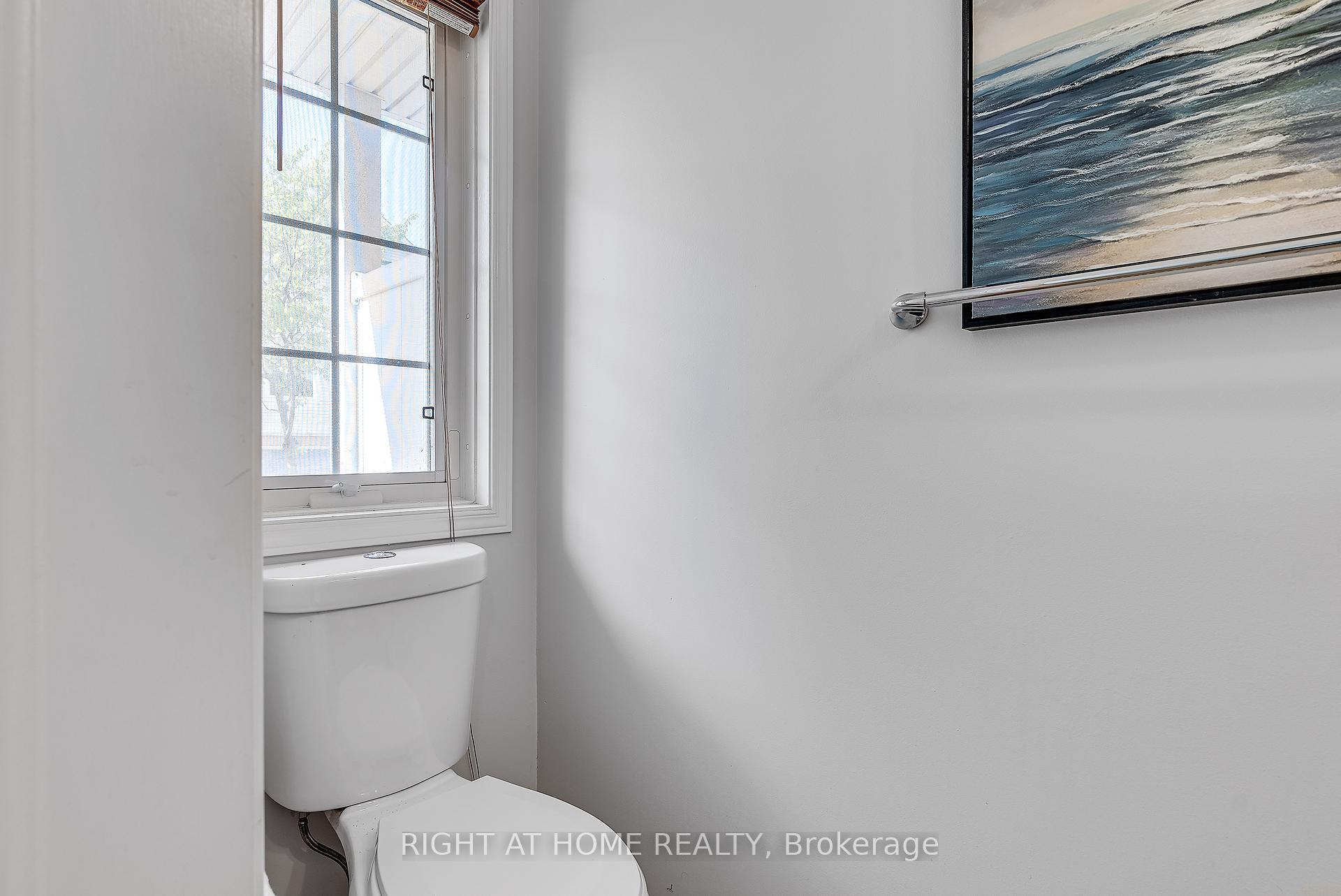Photo 6 of 134 Fordham Private, Ottawa, Central Park — HOMEH