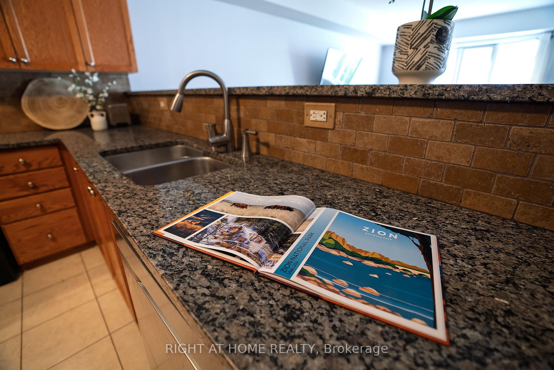 Photo 11 of 134 Fordham Private, Ottawa, Central Park — HOMEH