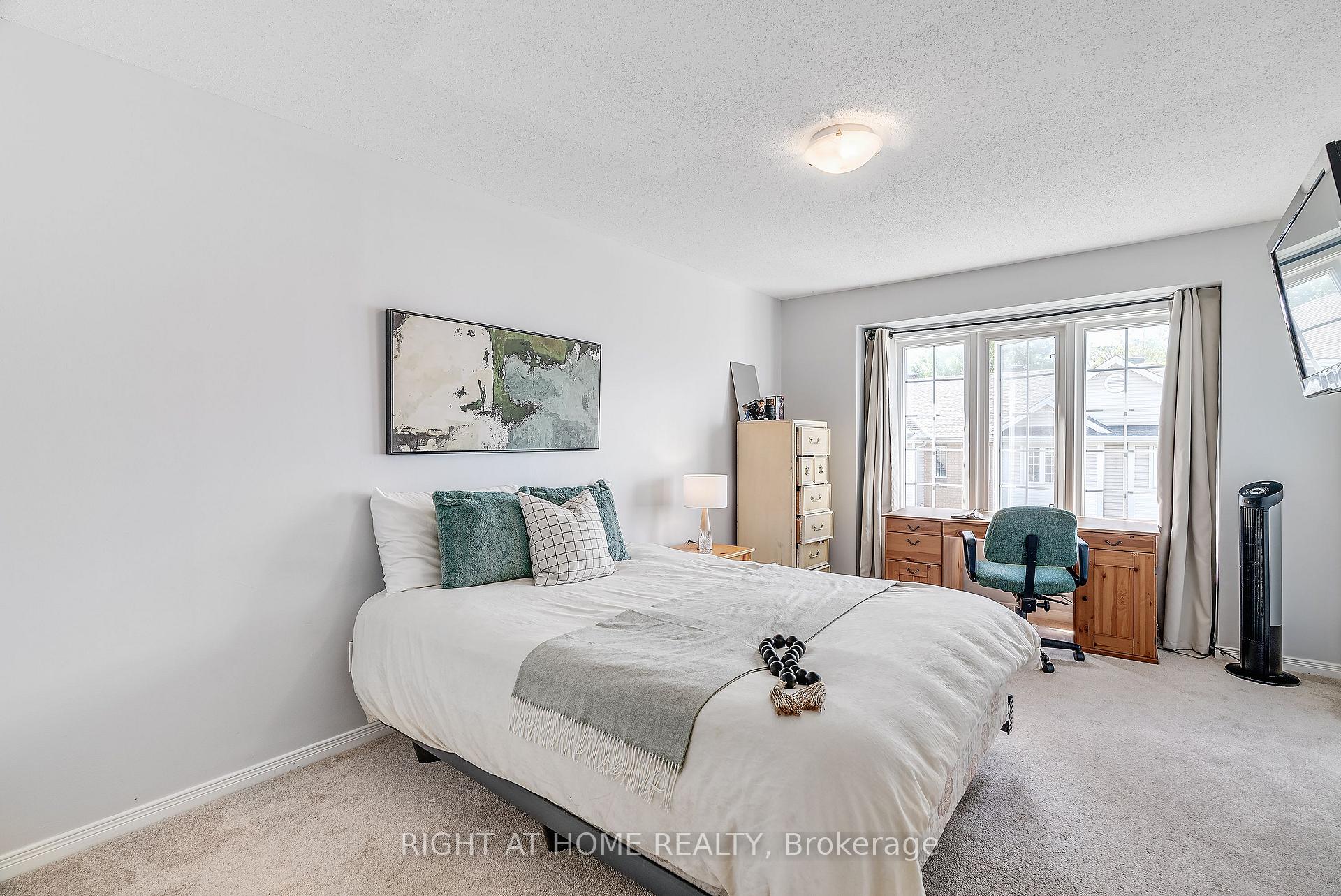 Photo 28 of 134 Fordham Private, Ottawa, Central Park — HOMEH
