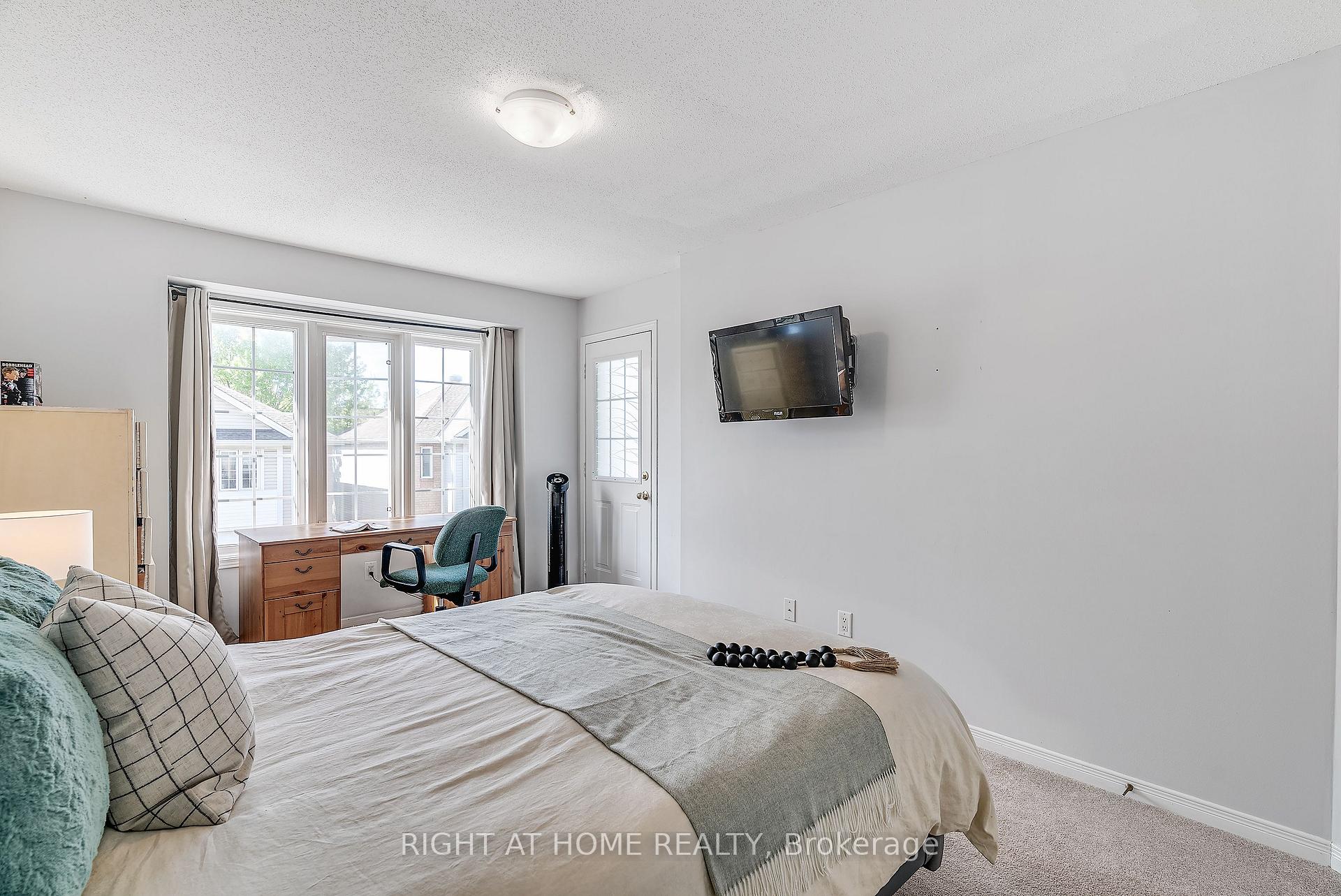 Photo 27 of 134 Fordham Private, Ottawa, Central Park — HOMEH