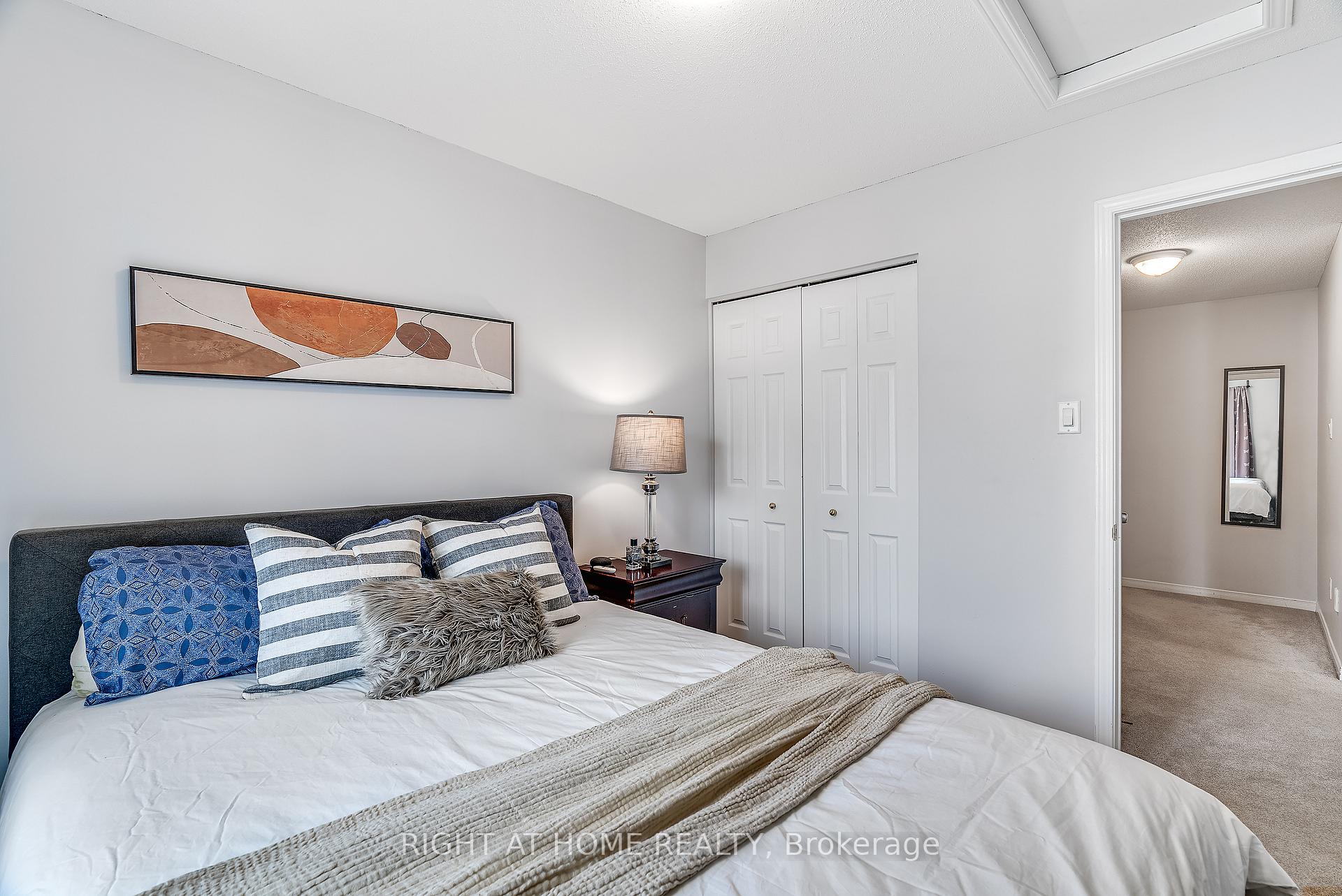 Photo 31 of 134 Fordham Private, Ottawa, Central Park — HOMEH