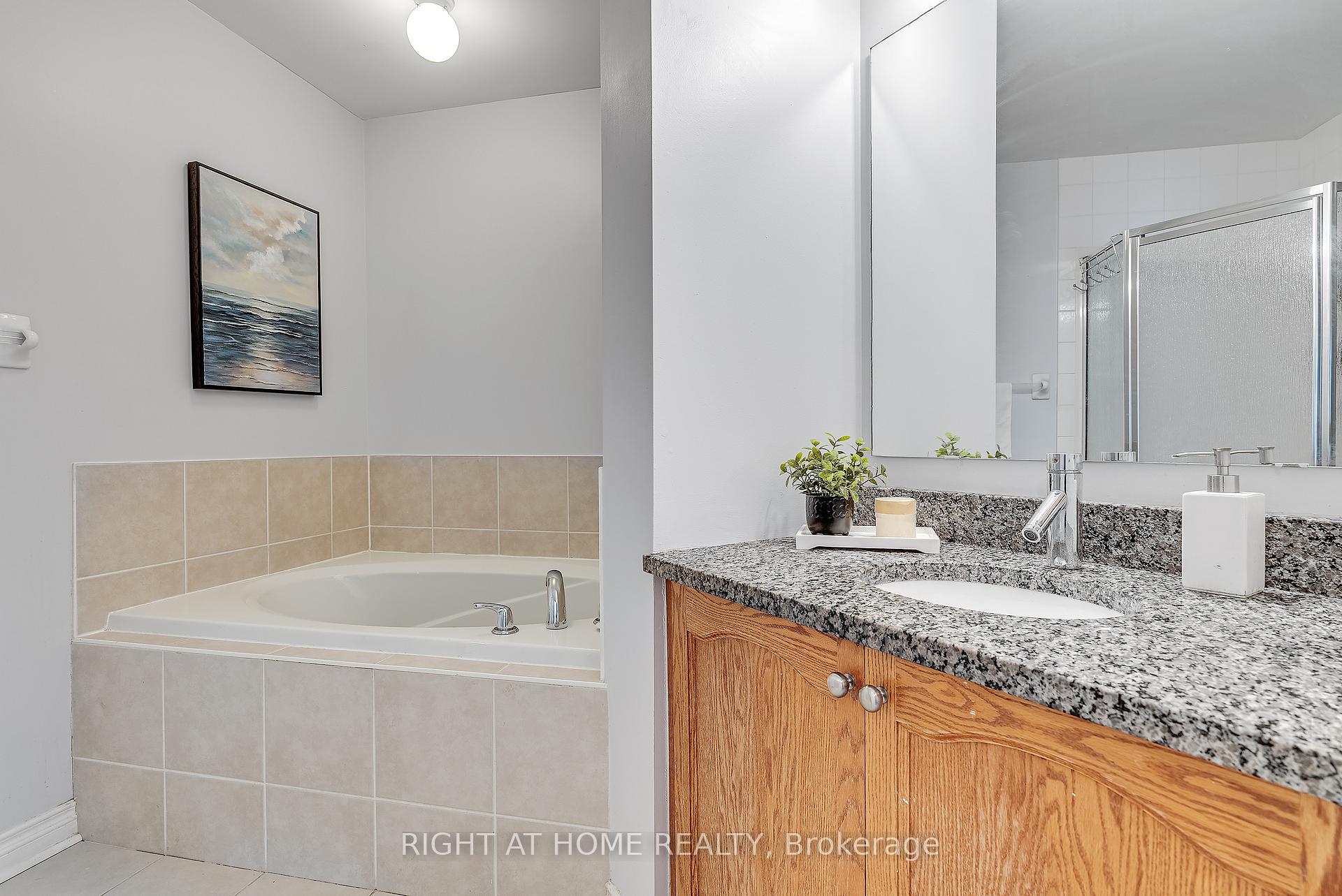 Photo 33 of 134 Fordham Private, Ottawa, Central Park — HOMEH