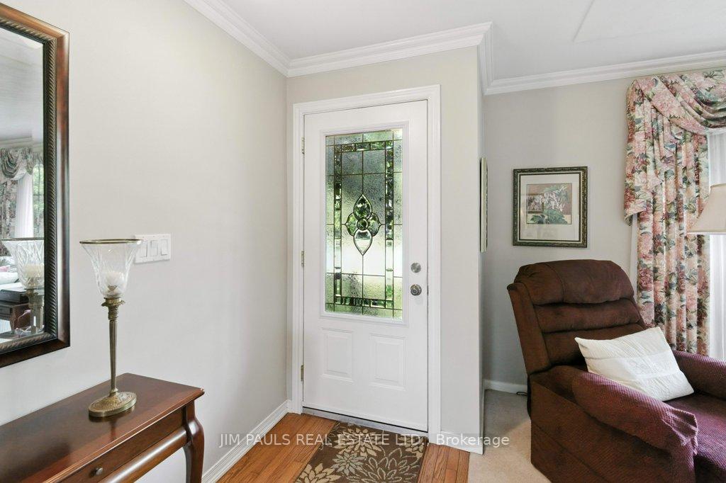 Photo 8 of 207 Broker Drive, Hamilton, Huntington — HOMEH