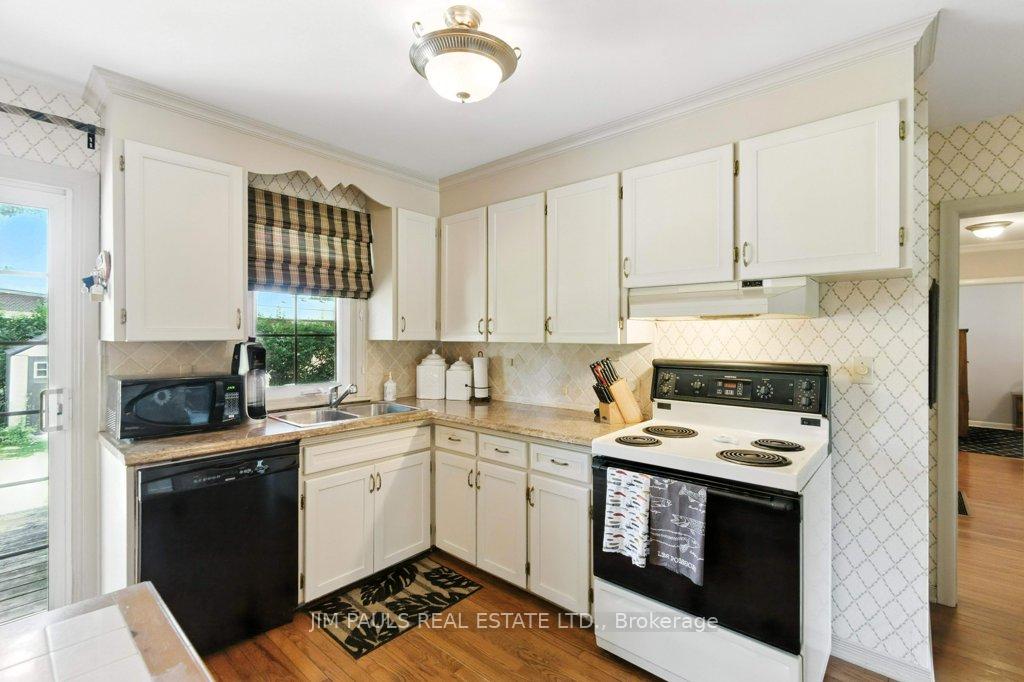 Photo 16 of 207 Broker Drive, Hamilton, Huntington — HOMEH