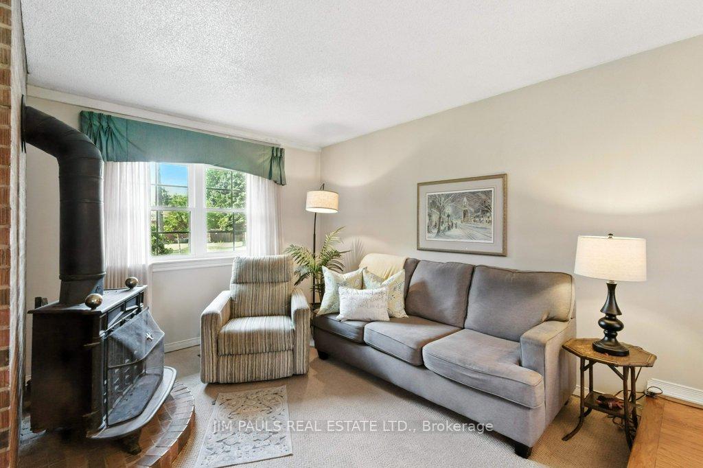 Photo 21 of 207 Broker Drive, Hamilton, Huntington — HOMEH
