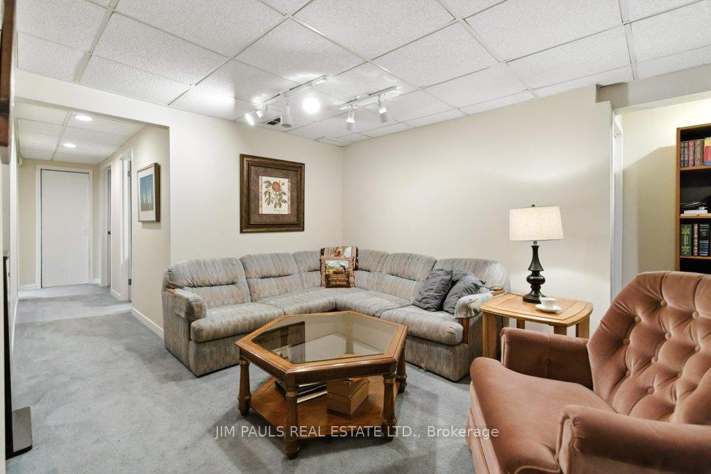 Photo 35 of 207 Broker Drive, Hamilton, Huntington — HOMEH